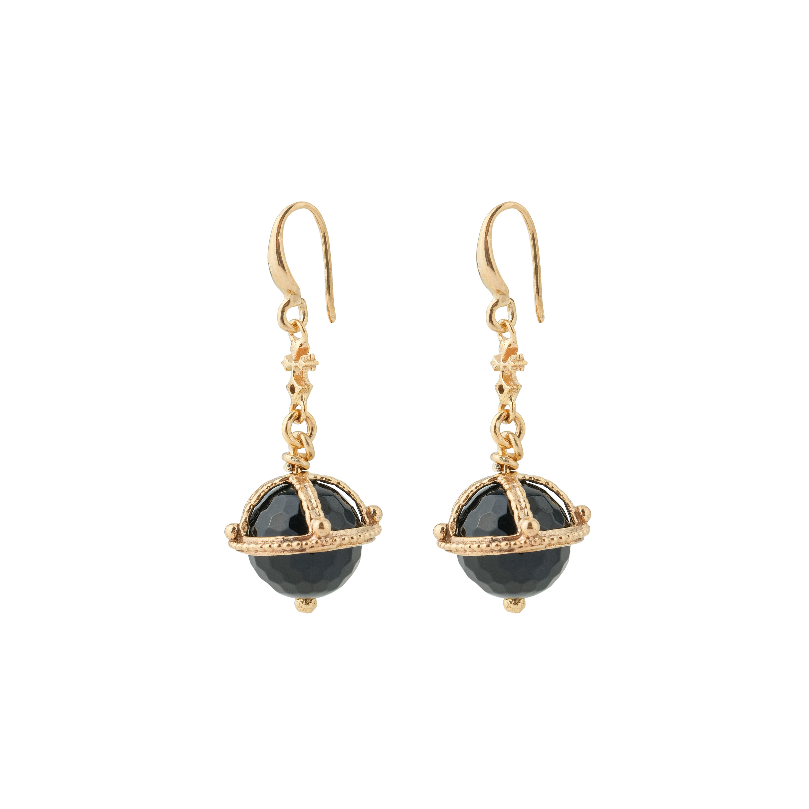 Earrings with gold and onyx round