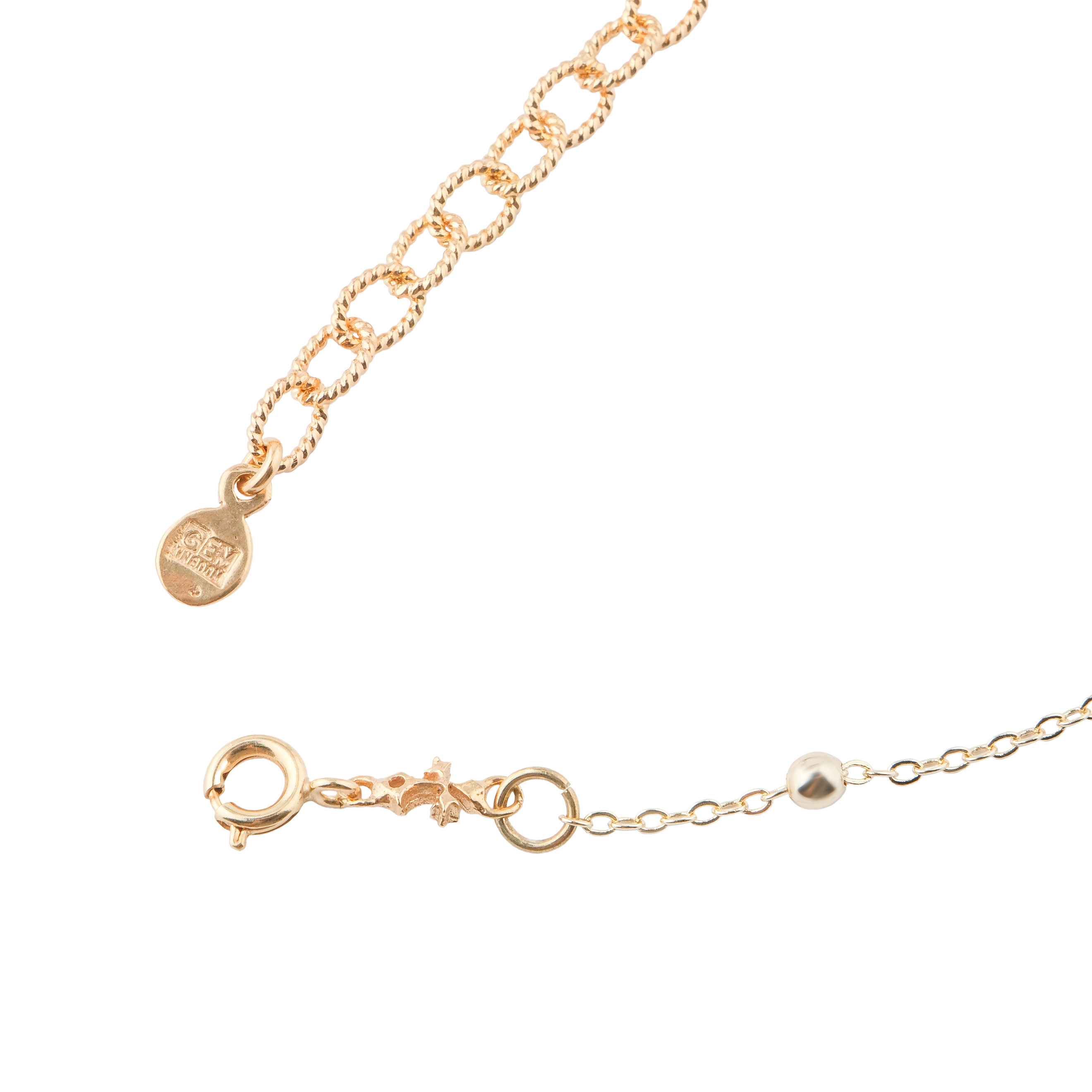 Gilt bracelet with round crystal