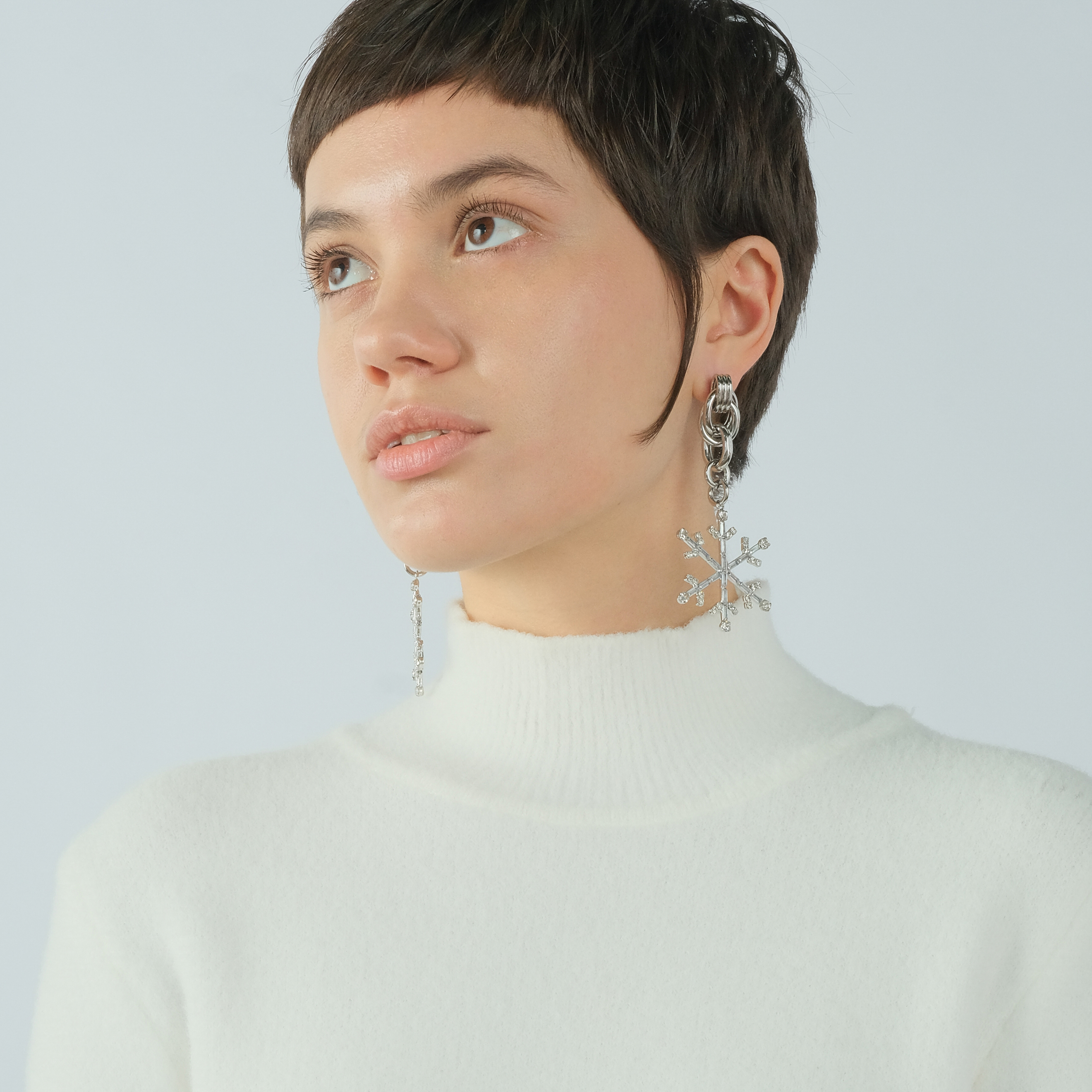 earrings with snowflake