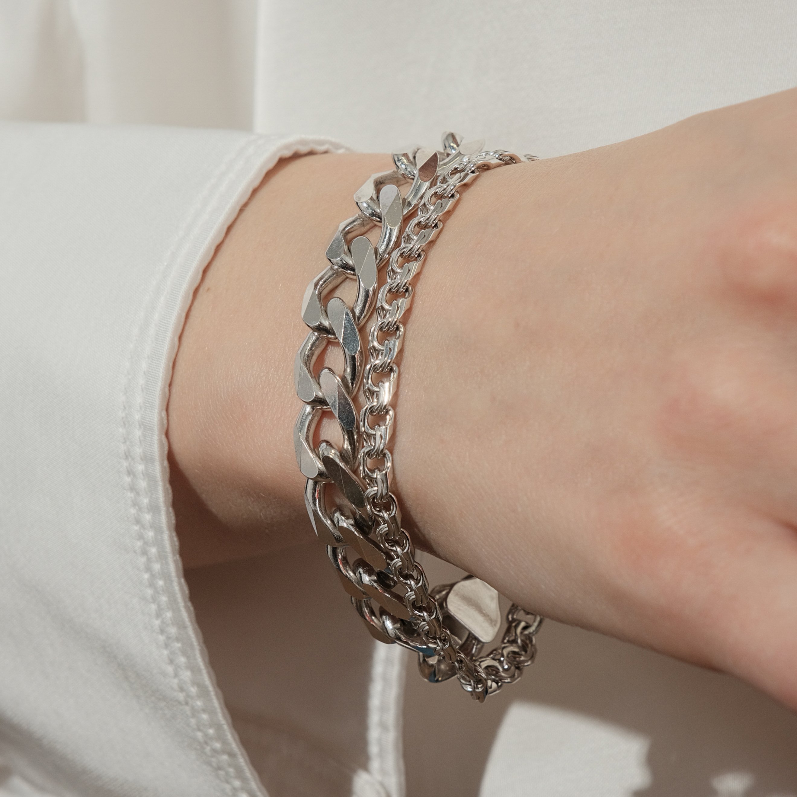 Silver chain bracelet with double links