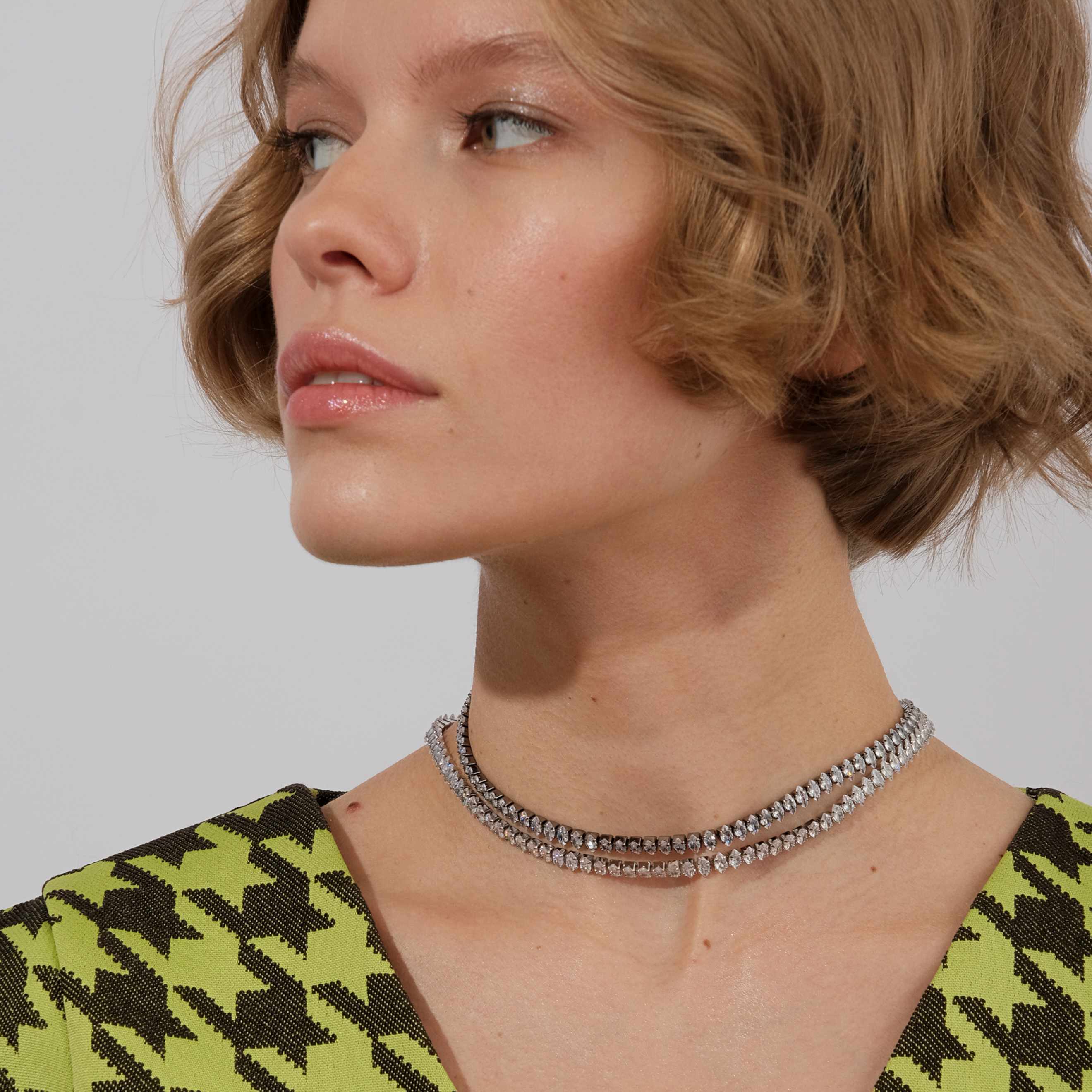 Choker necklace with smoky crystals