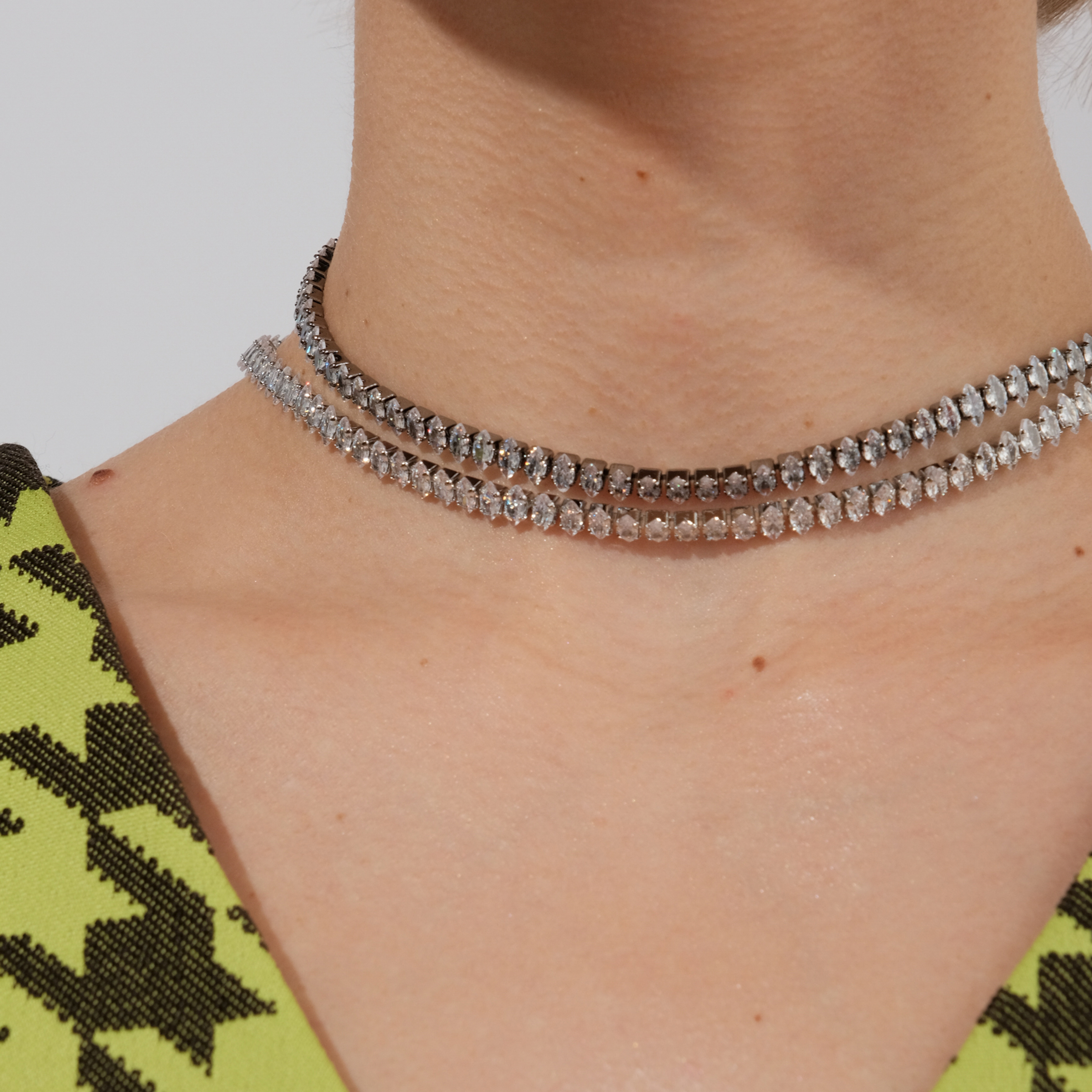 Choker necklace with smoky crystals