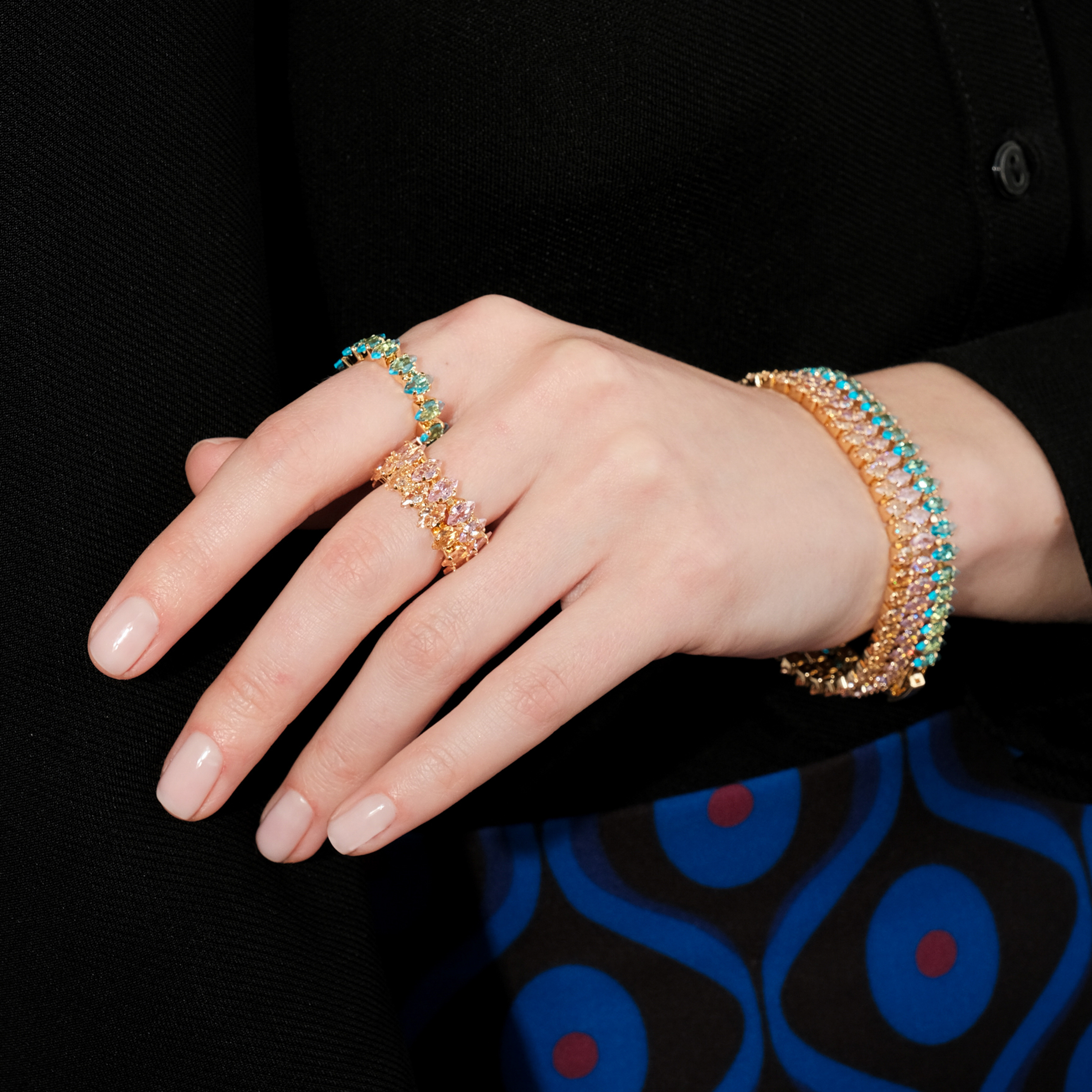 Bracelet with blue crystals