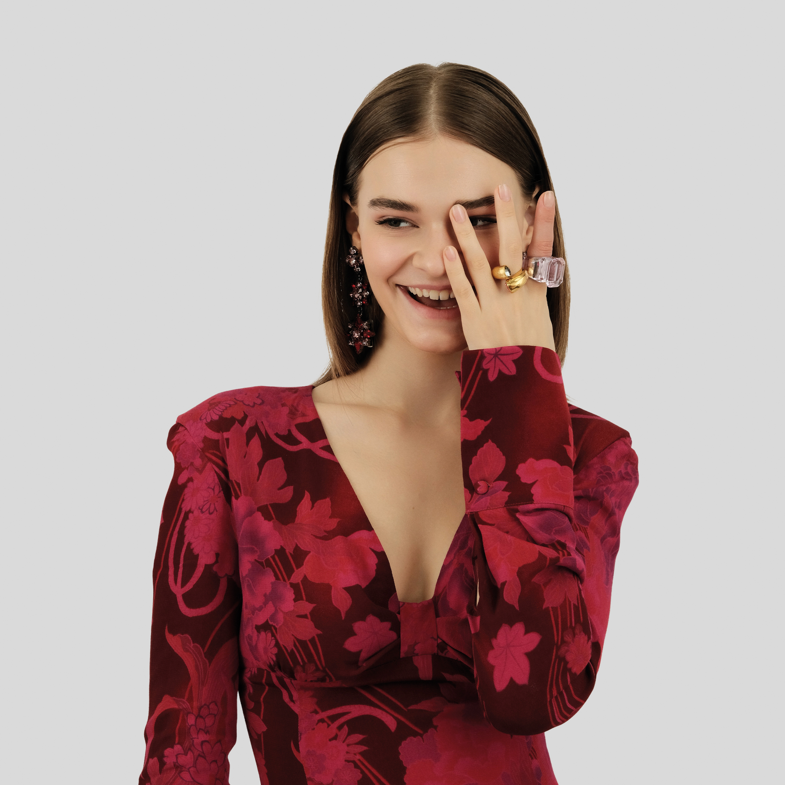 Широкое розовое кольцо с кристаллом Swarovski
