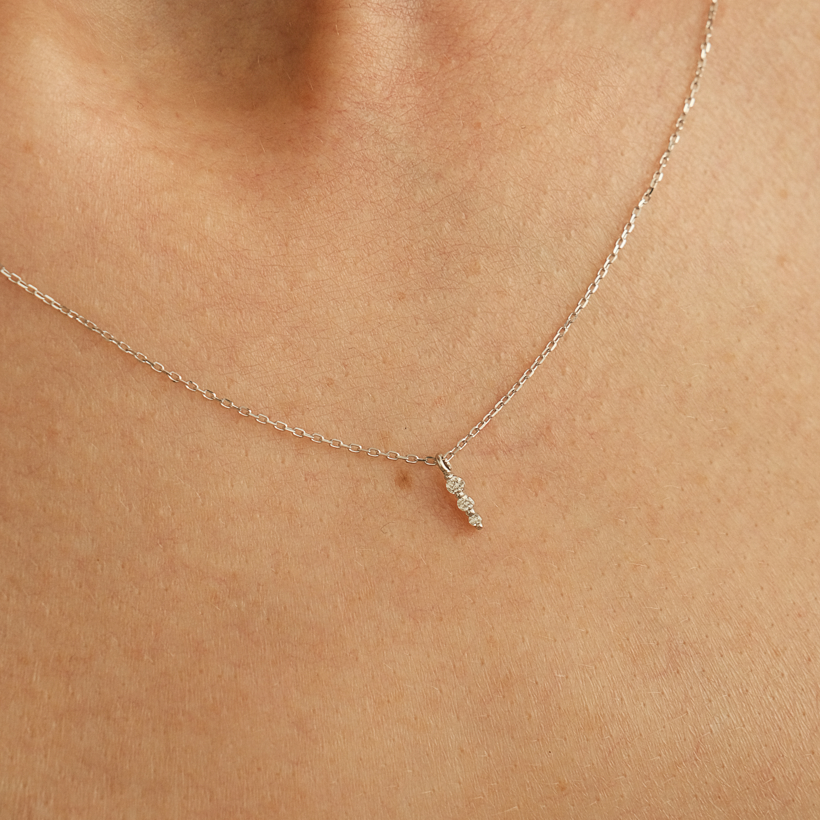 Pendant on a white gold chain with diamonds