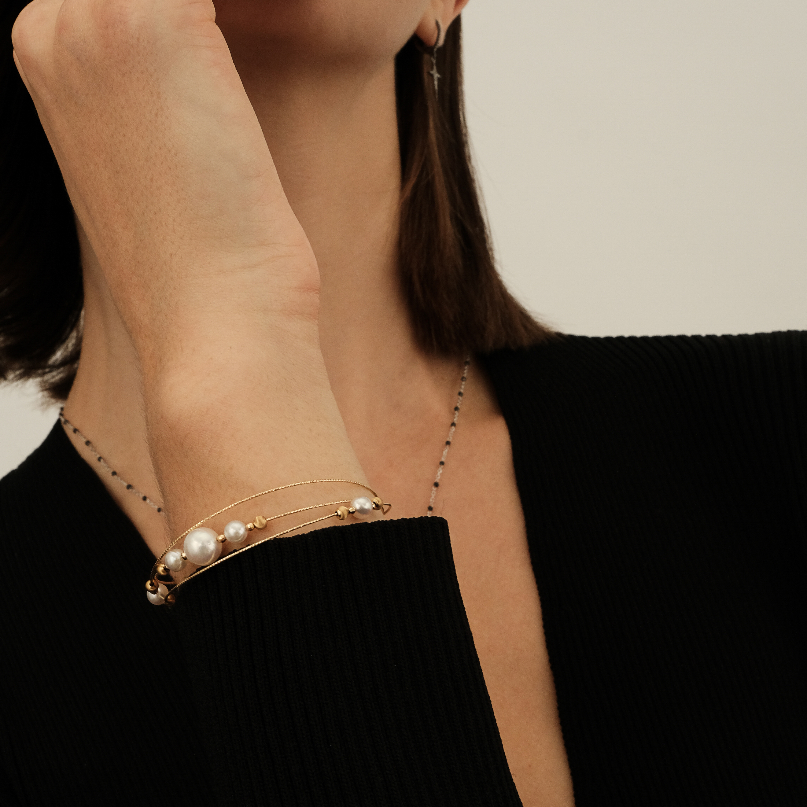 Yellow gold bracelet with pearls