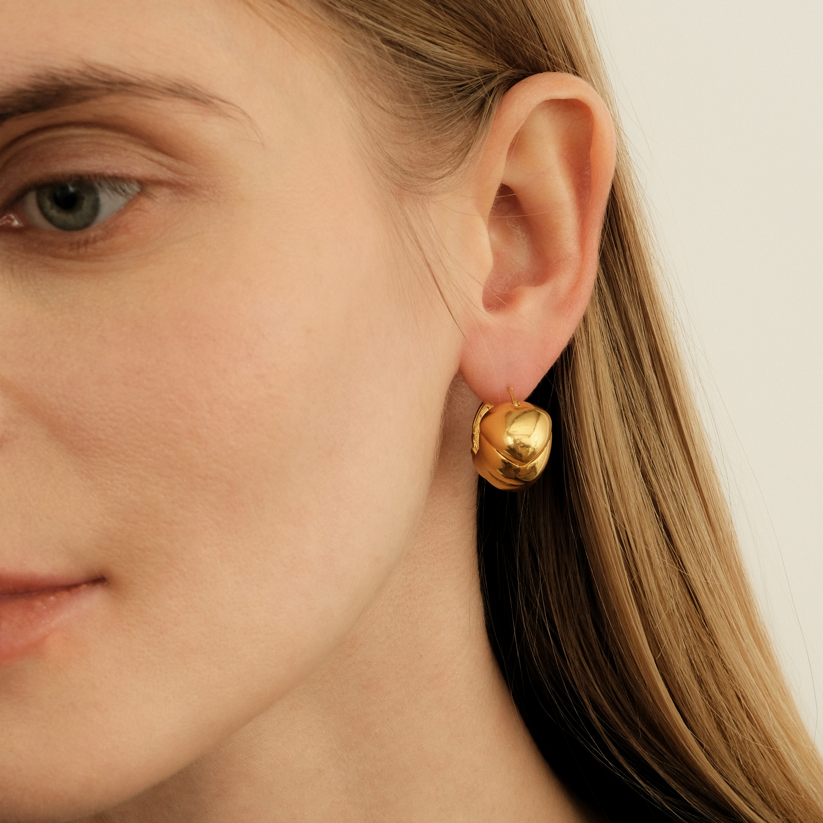 Серьги Woodlice gold