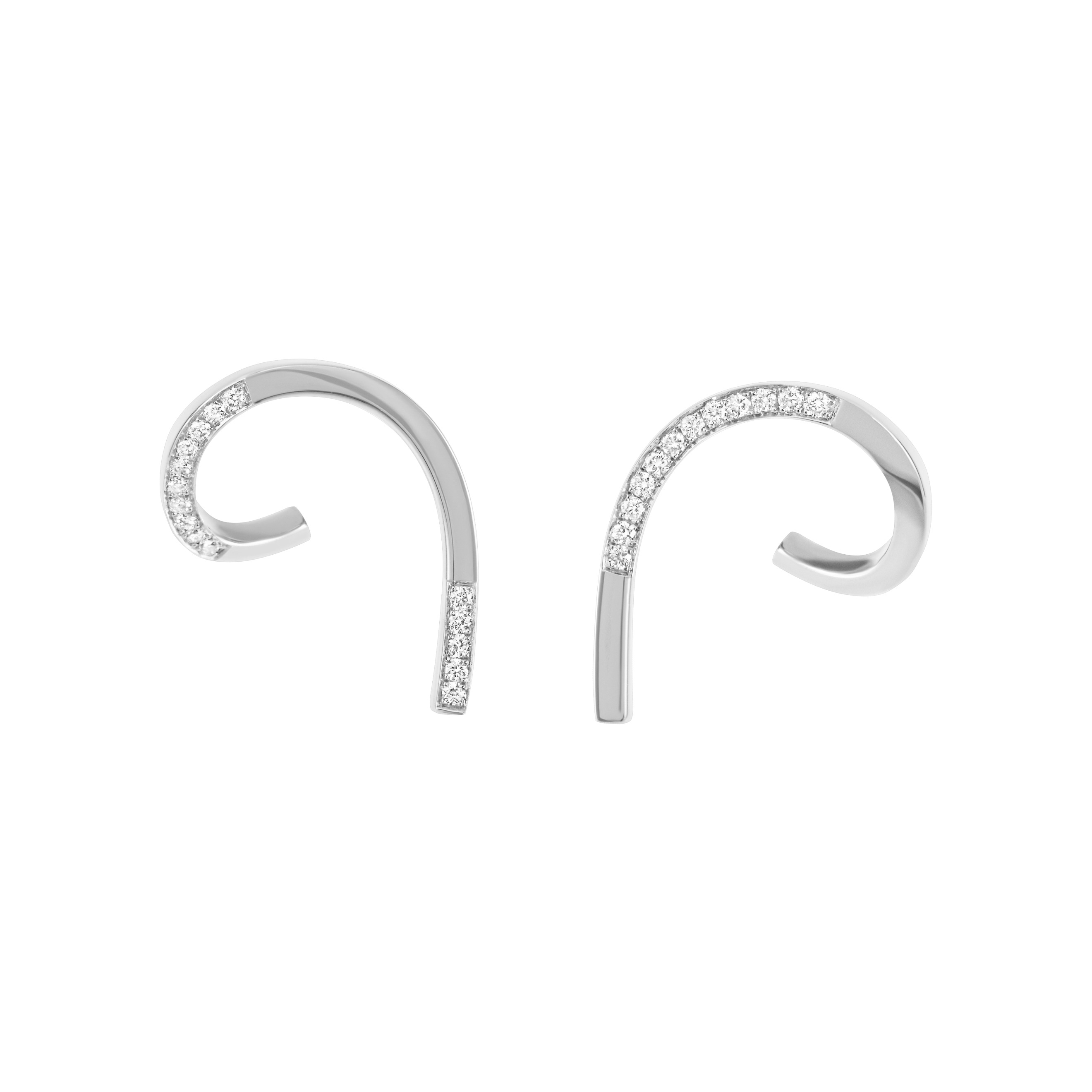 Curve earrings in white gold with diamonds