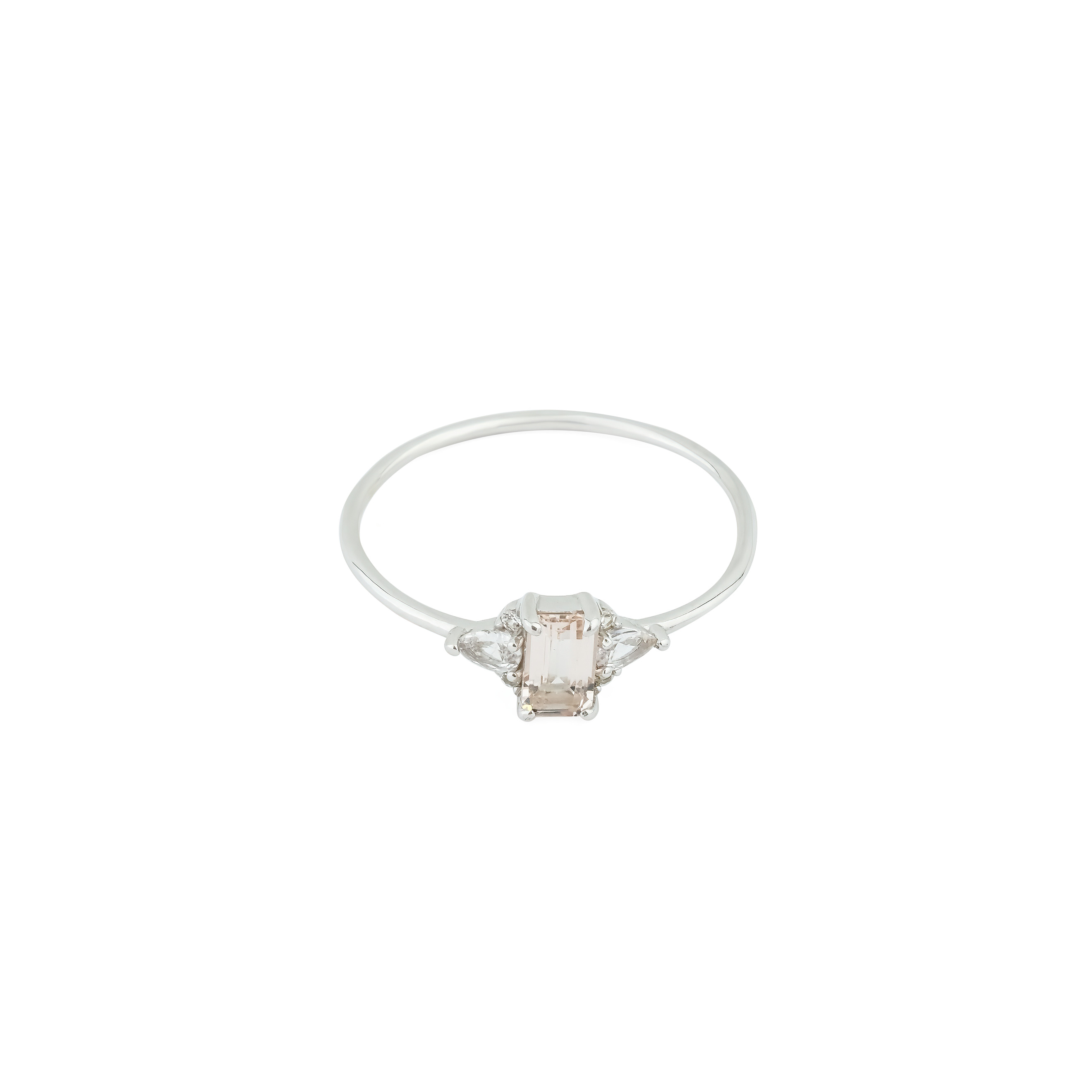 White gold ring with sapphire and morganite inserts