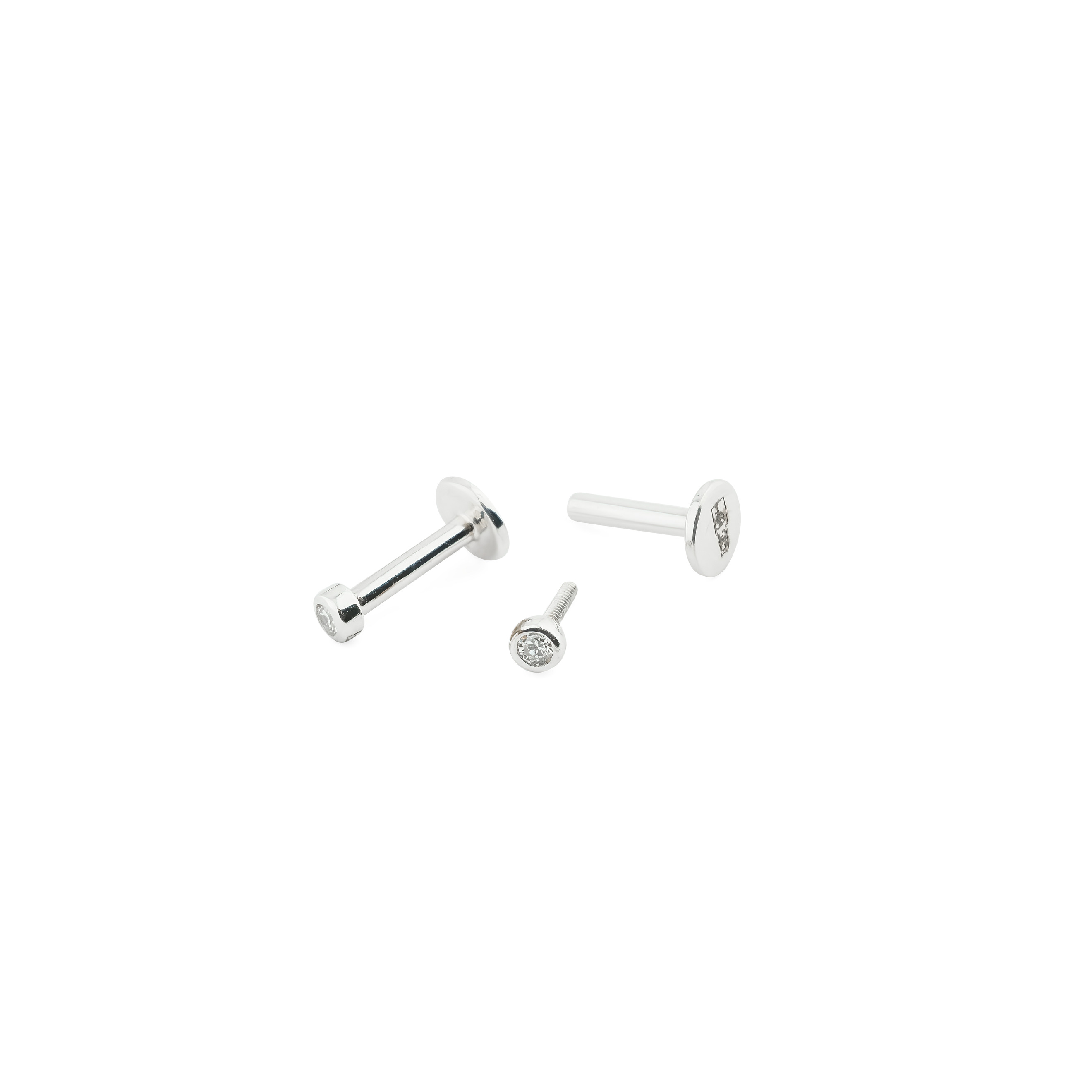 Earrings made of white gold with diamonds
