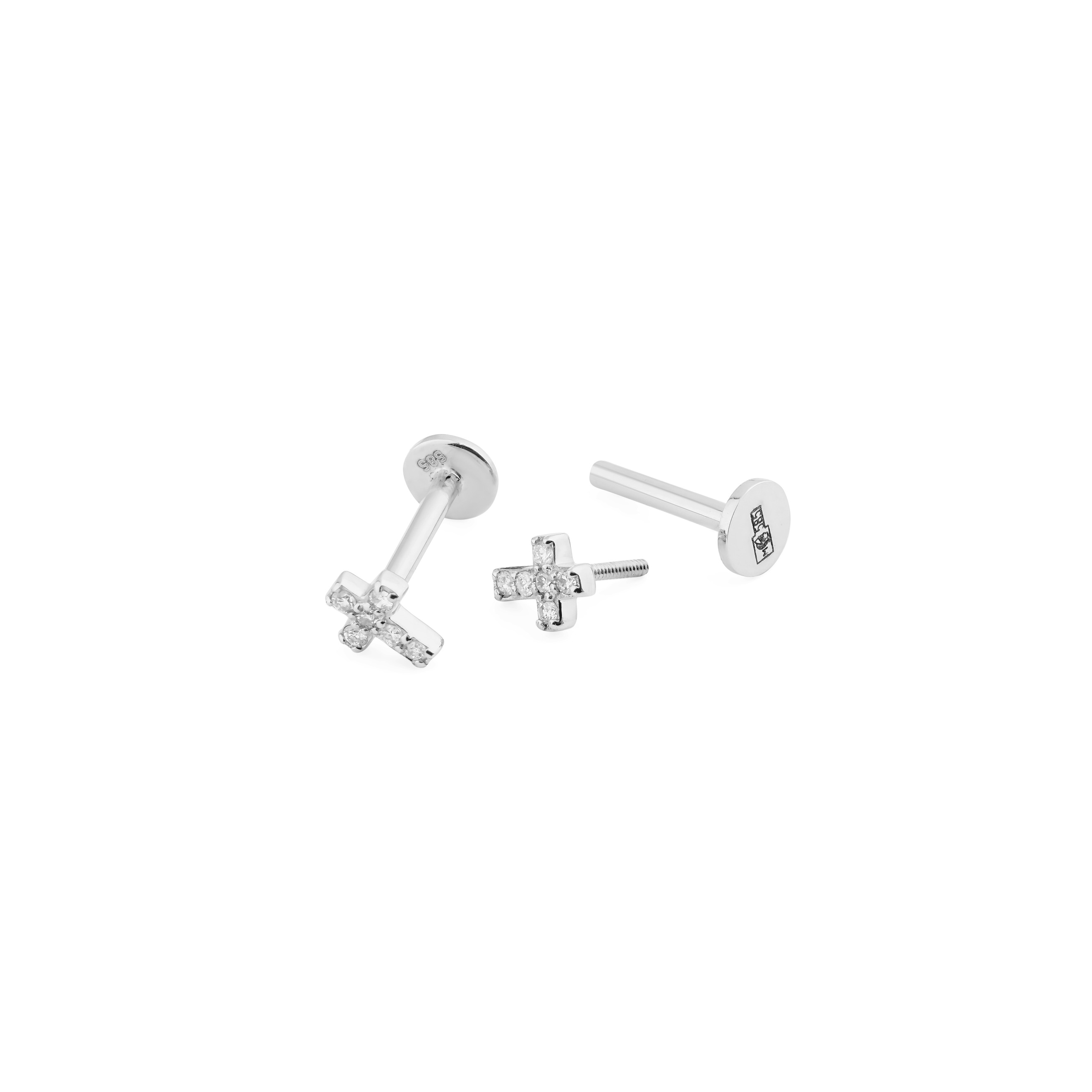 Earrings made of white gold with diamonds