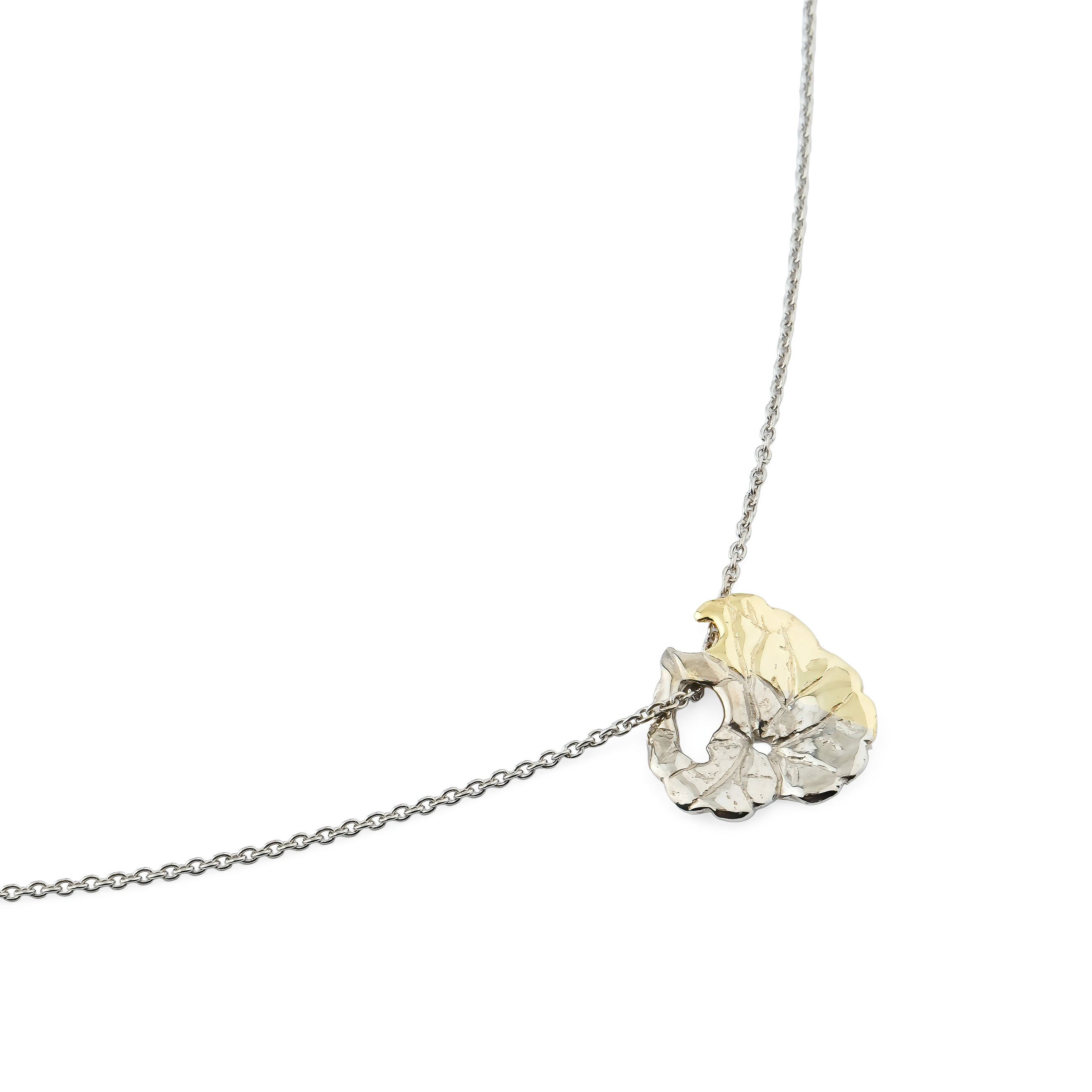 Silver pendant geranium bicolor