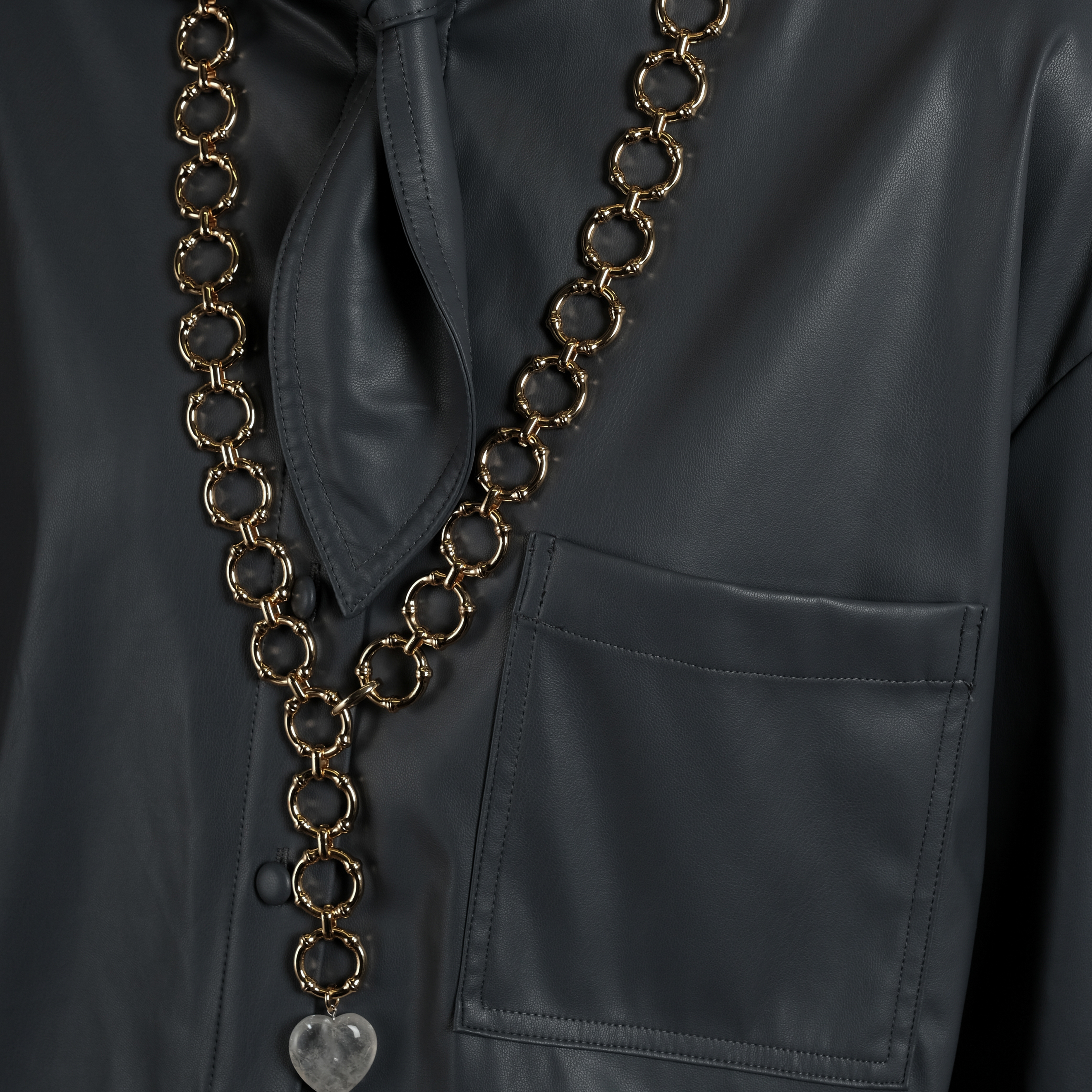 Jewelry alloy belt with gold plating and rhinestone pendant "ROME"