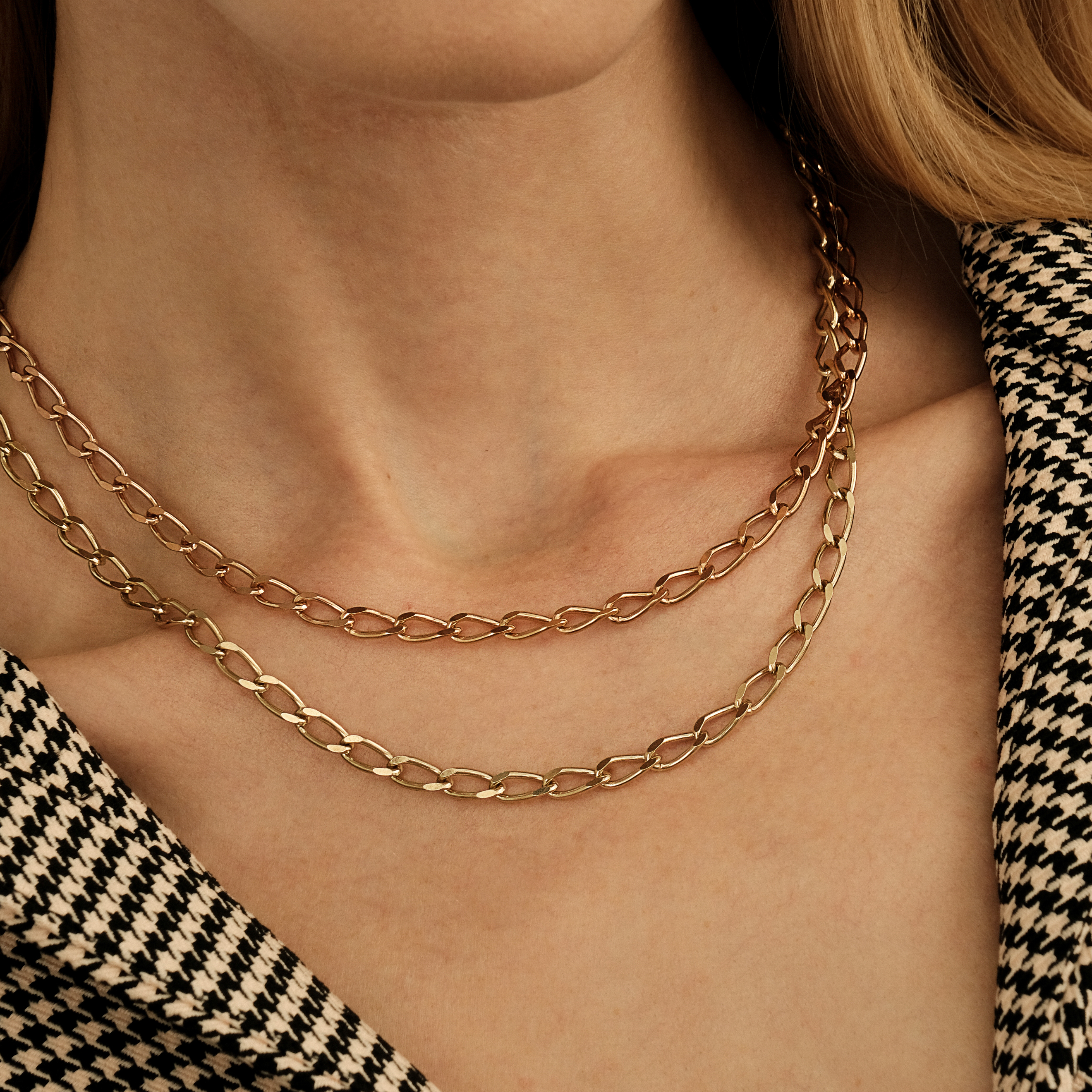 Necklace-chain made of silver with pink gilding in
