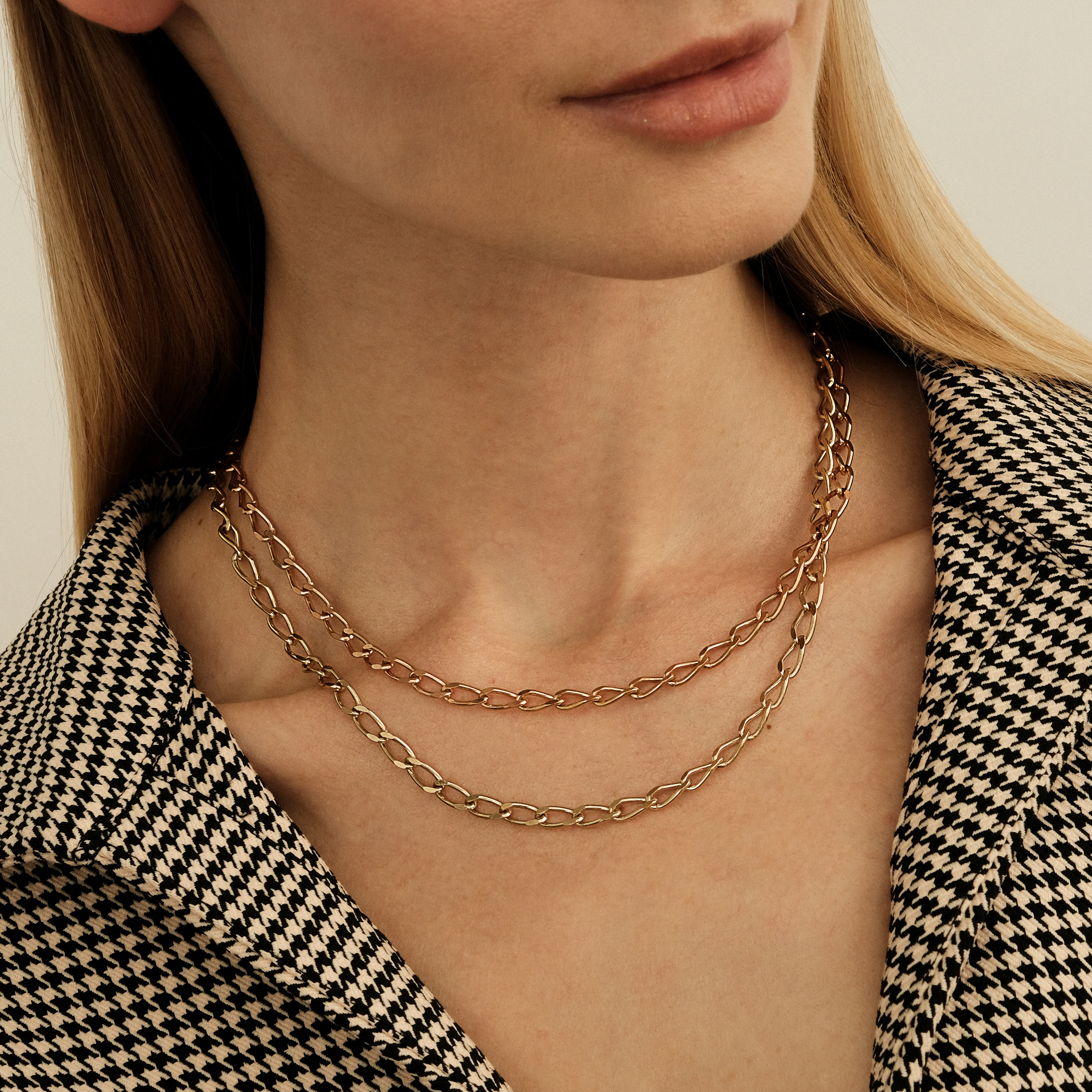 Necklace-chain made of silver with pink gilding in