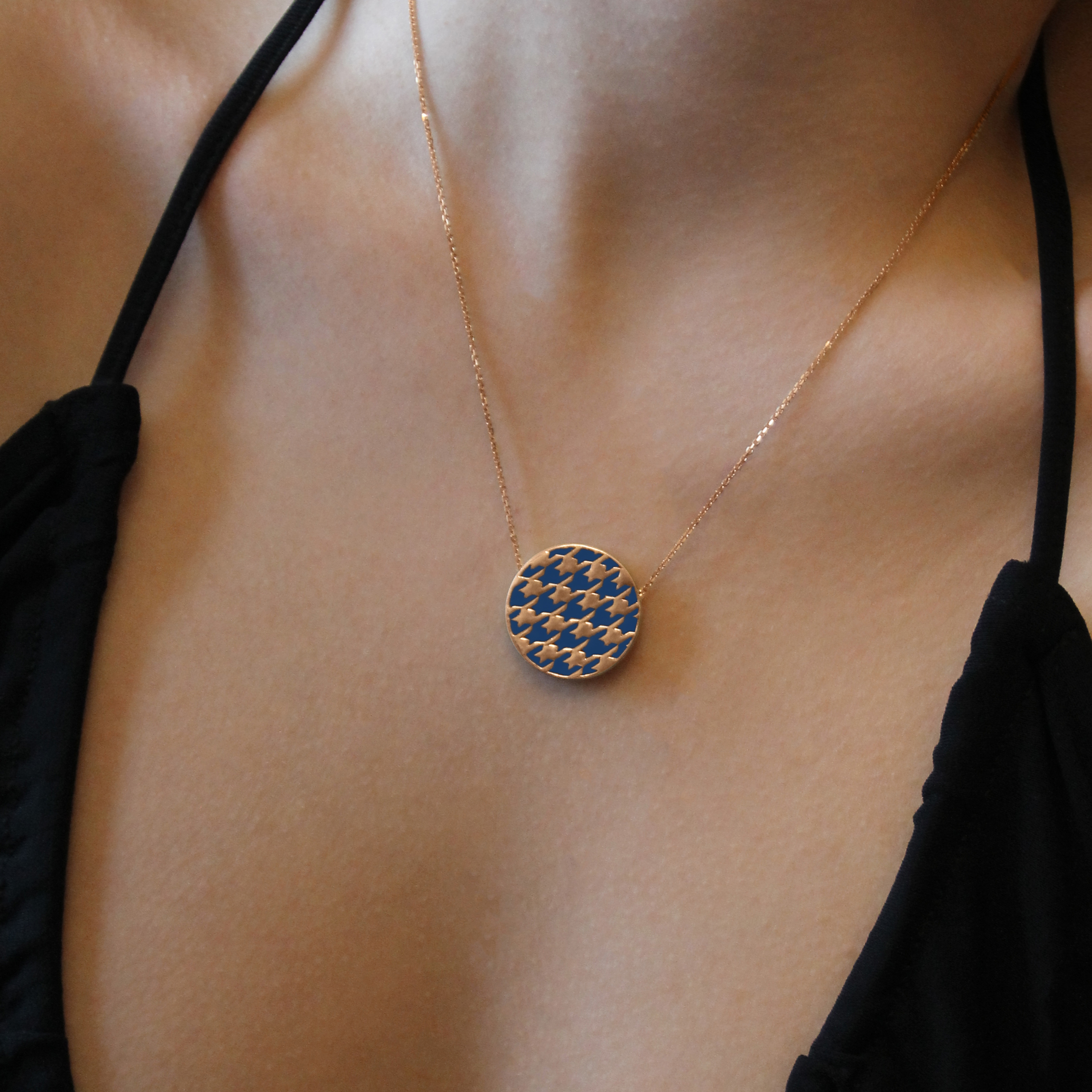 Rose gold-plated double-sided silver necklace houndstooth made of blue and brown enamel