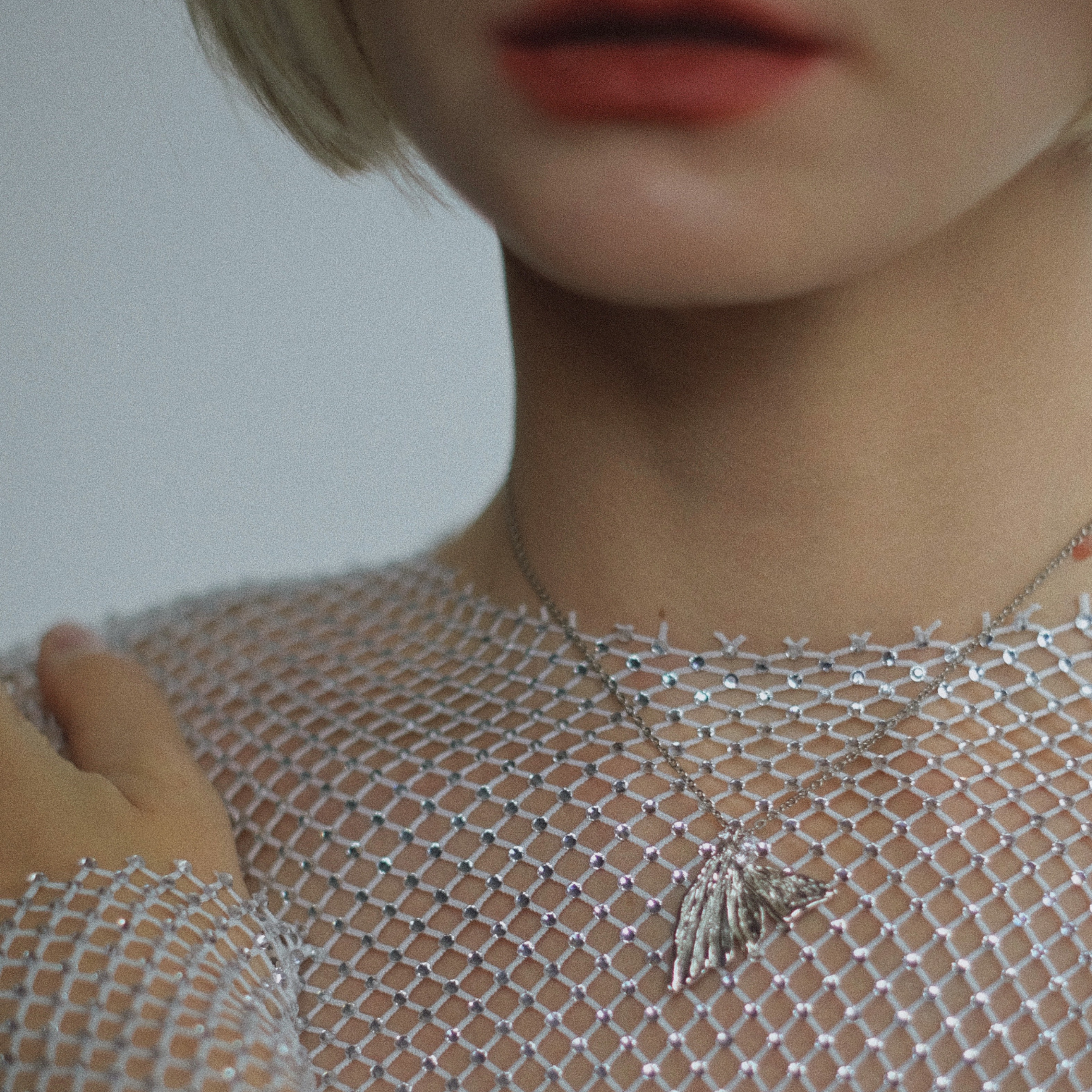 Petal necklace with 3 inserts