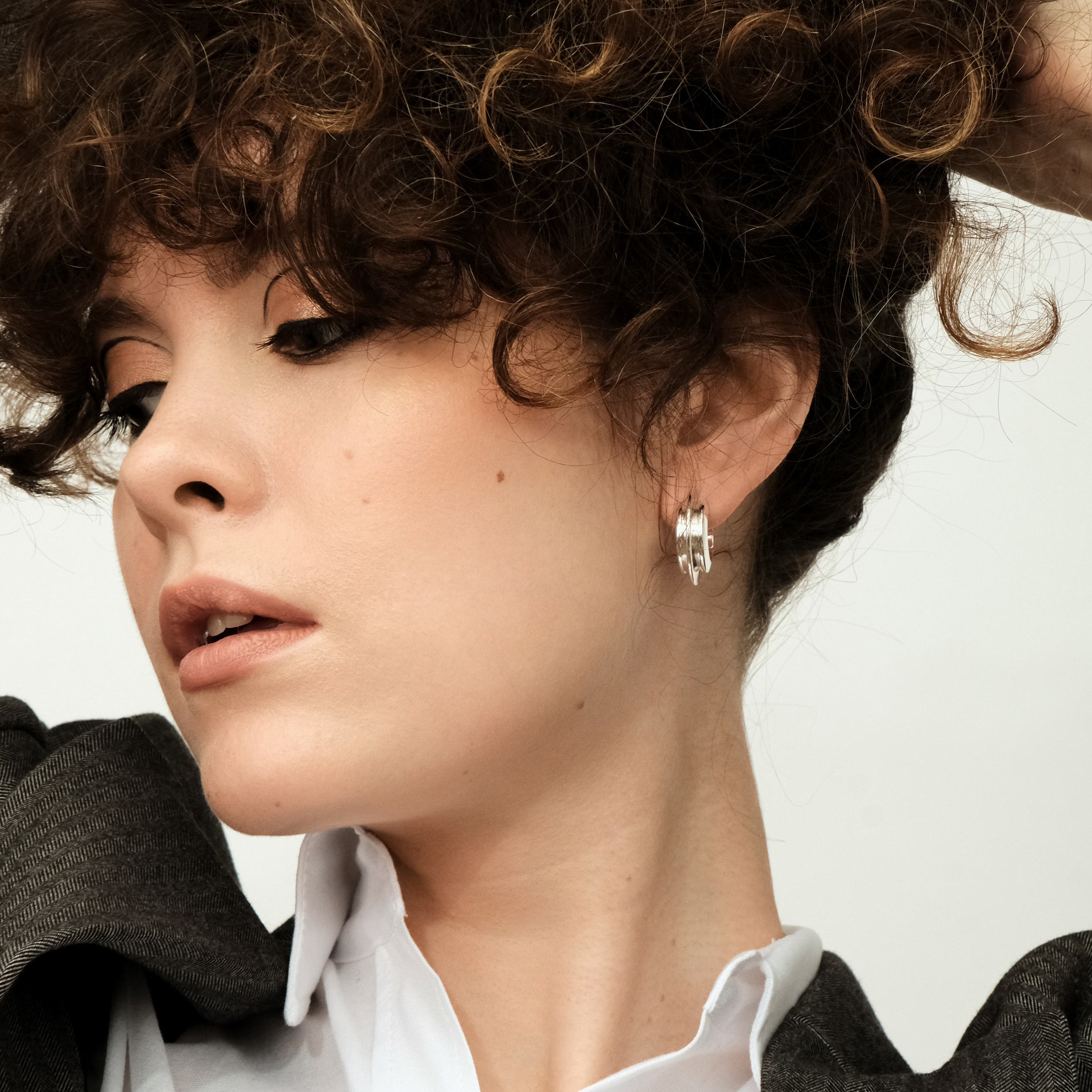 Серьги Veda Hoops с серебряным покрытием