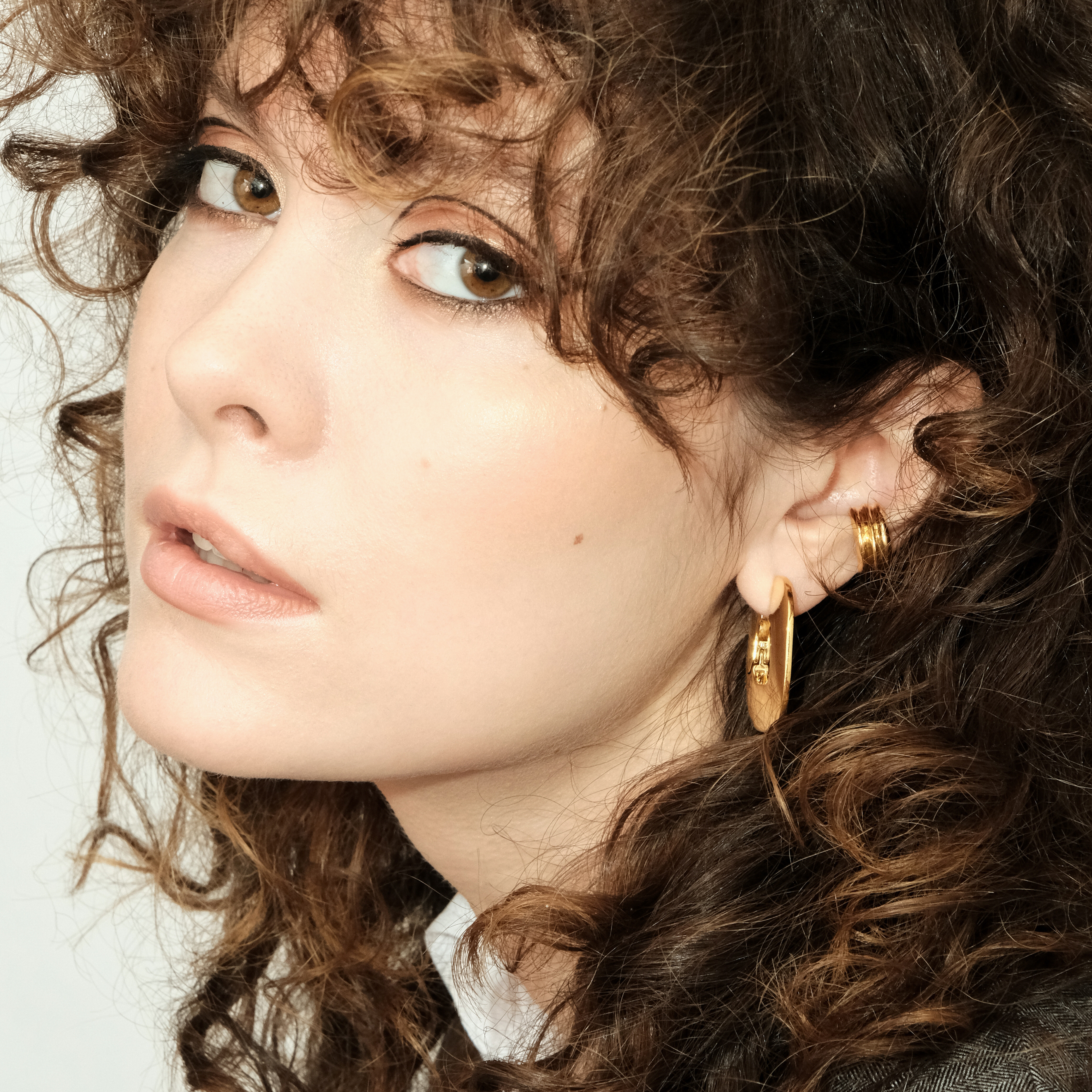 Gold-plated Square Mega Cushion Earrings