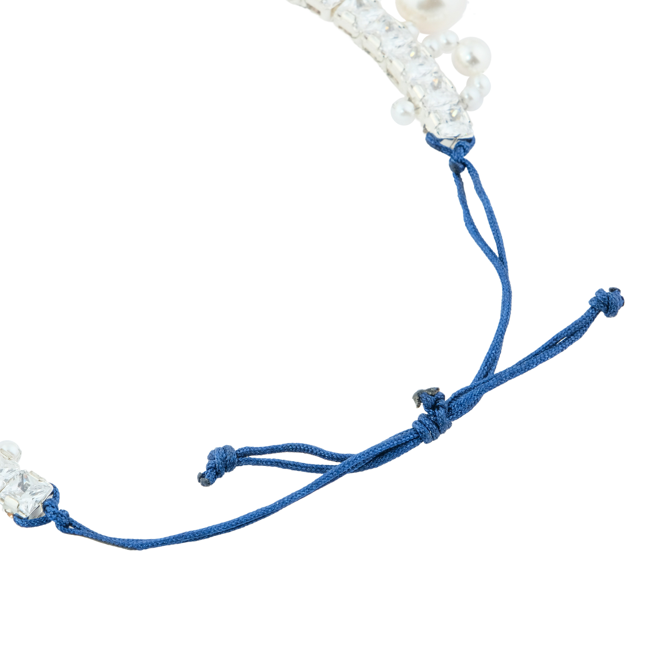 Bracelet with crystals and pearls on a rope