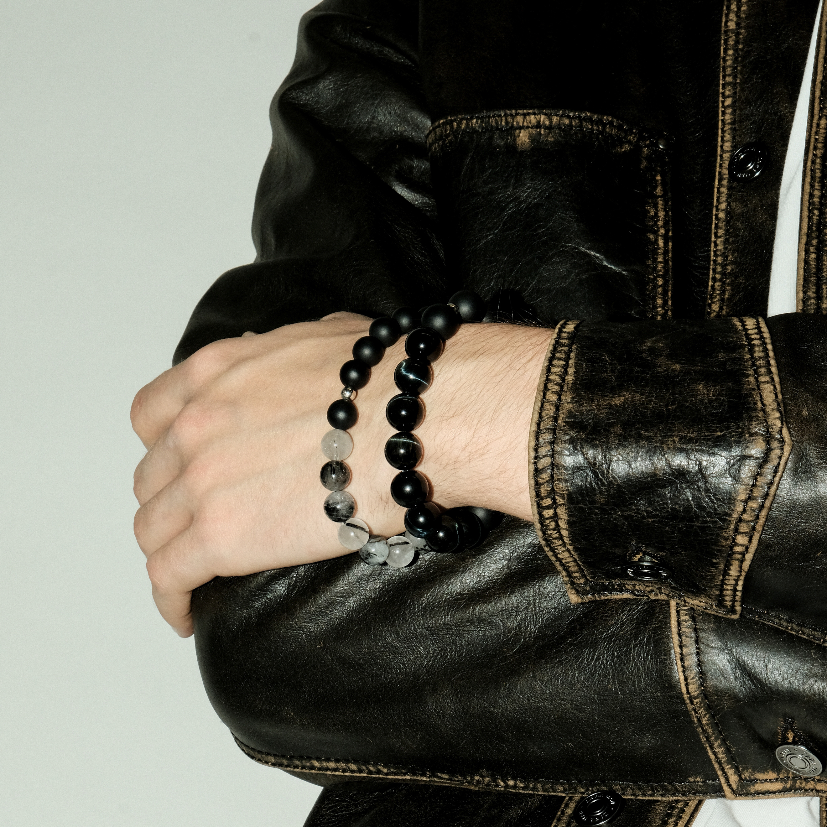 Bracelet made of agate and hawkeye Ø12mm