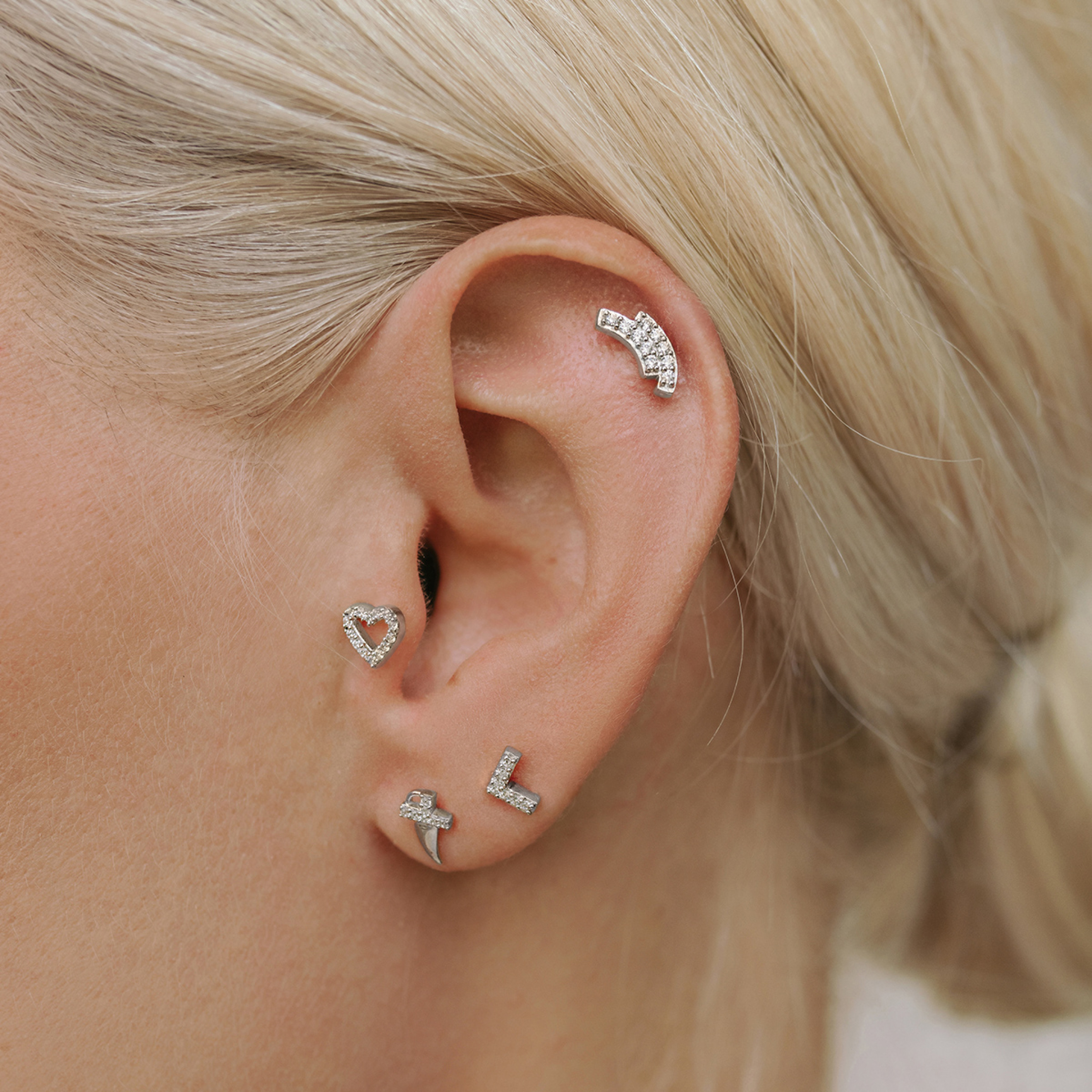 Silver wrap with zircons