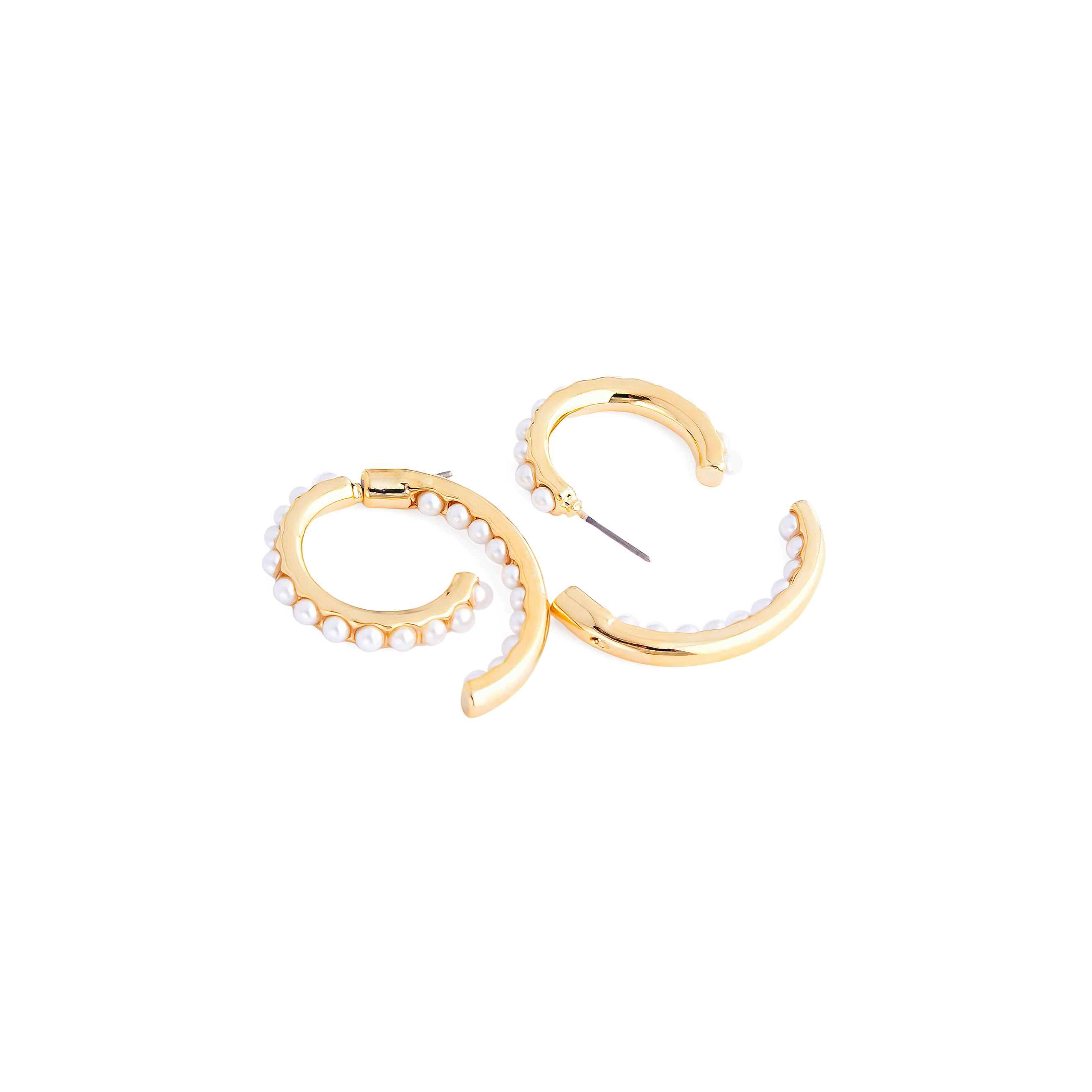 curling earrings with a peacock of pearls