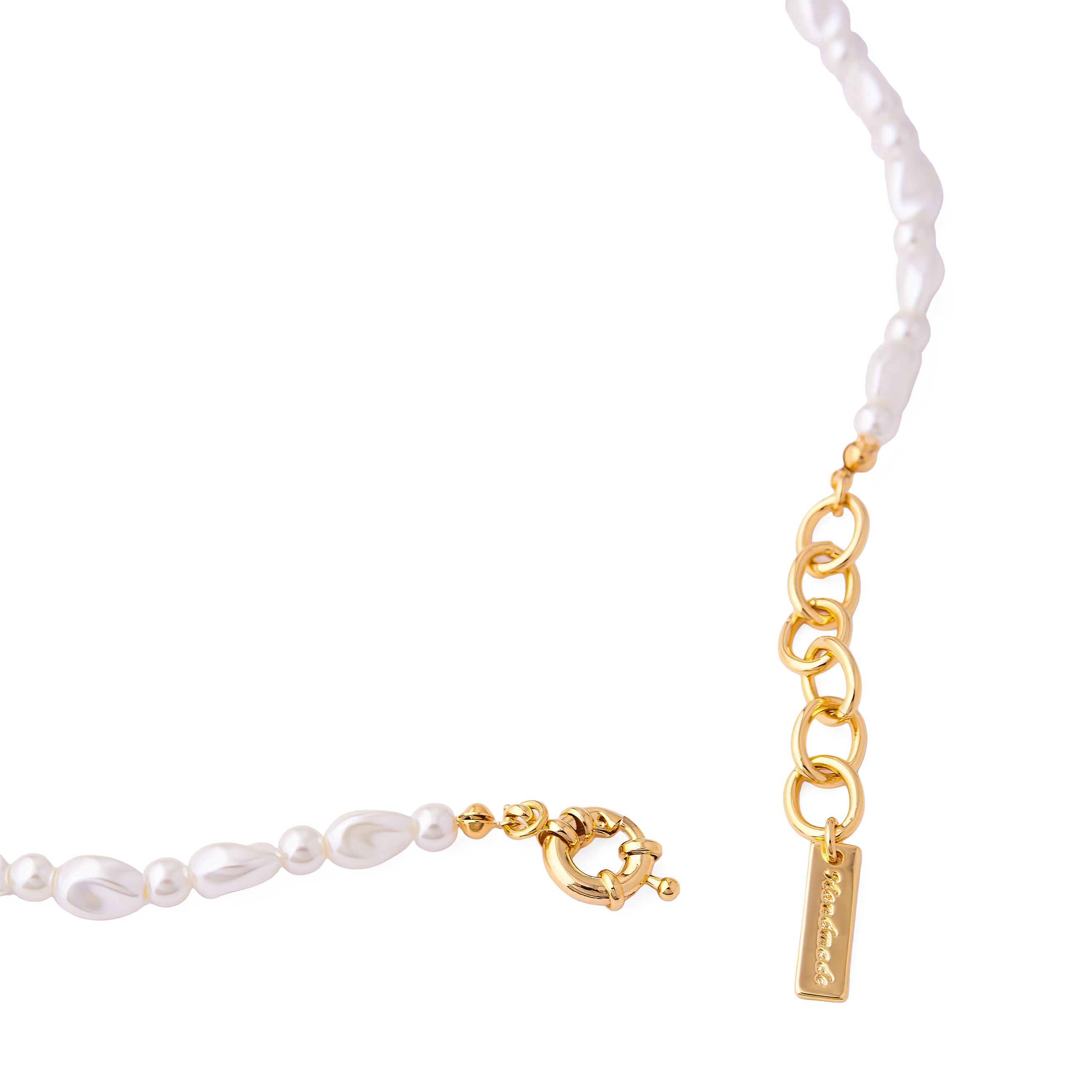 Pearl necklace with bicolor rings