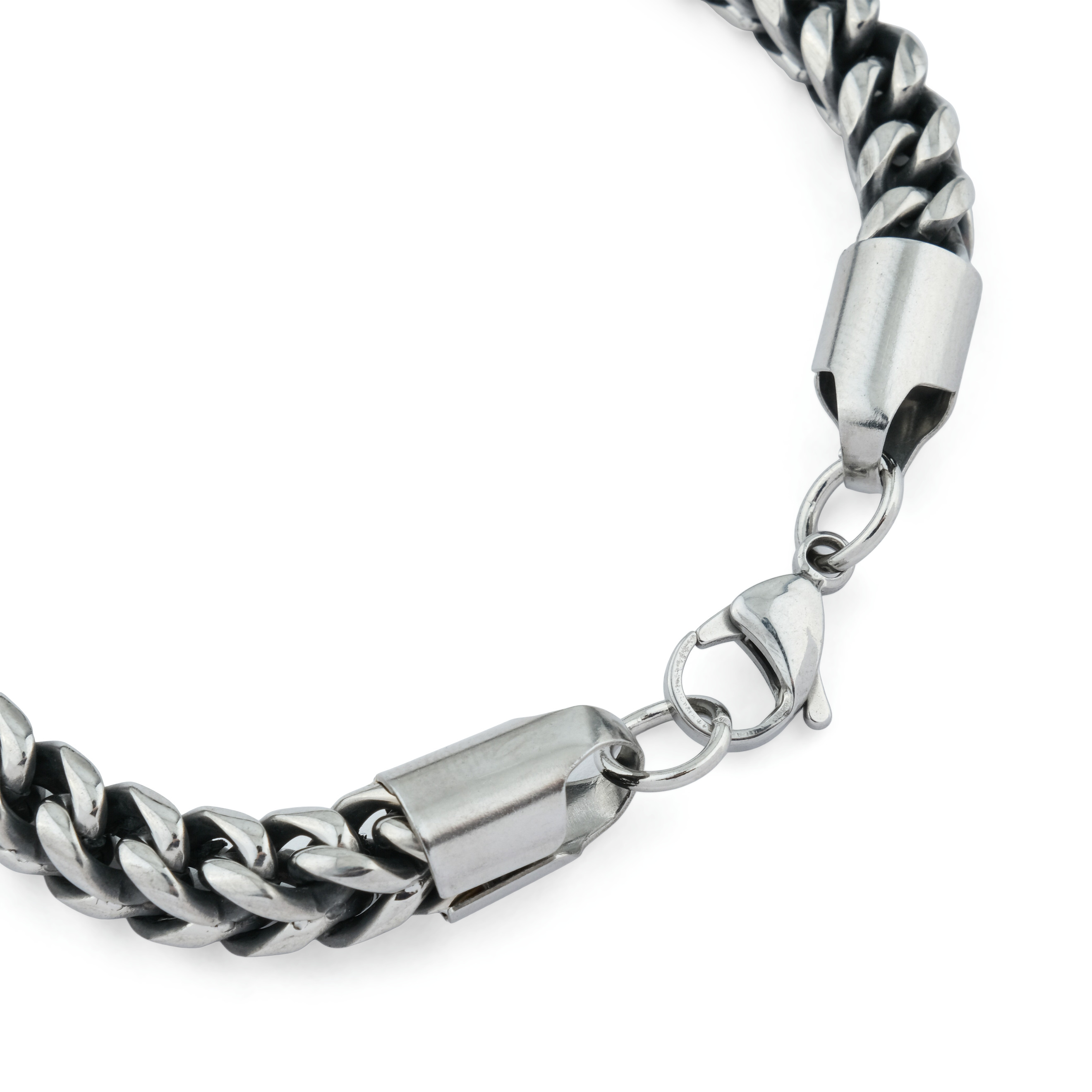 Steel bracelet with blackening of round carapace weave