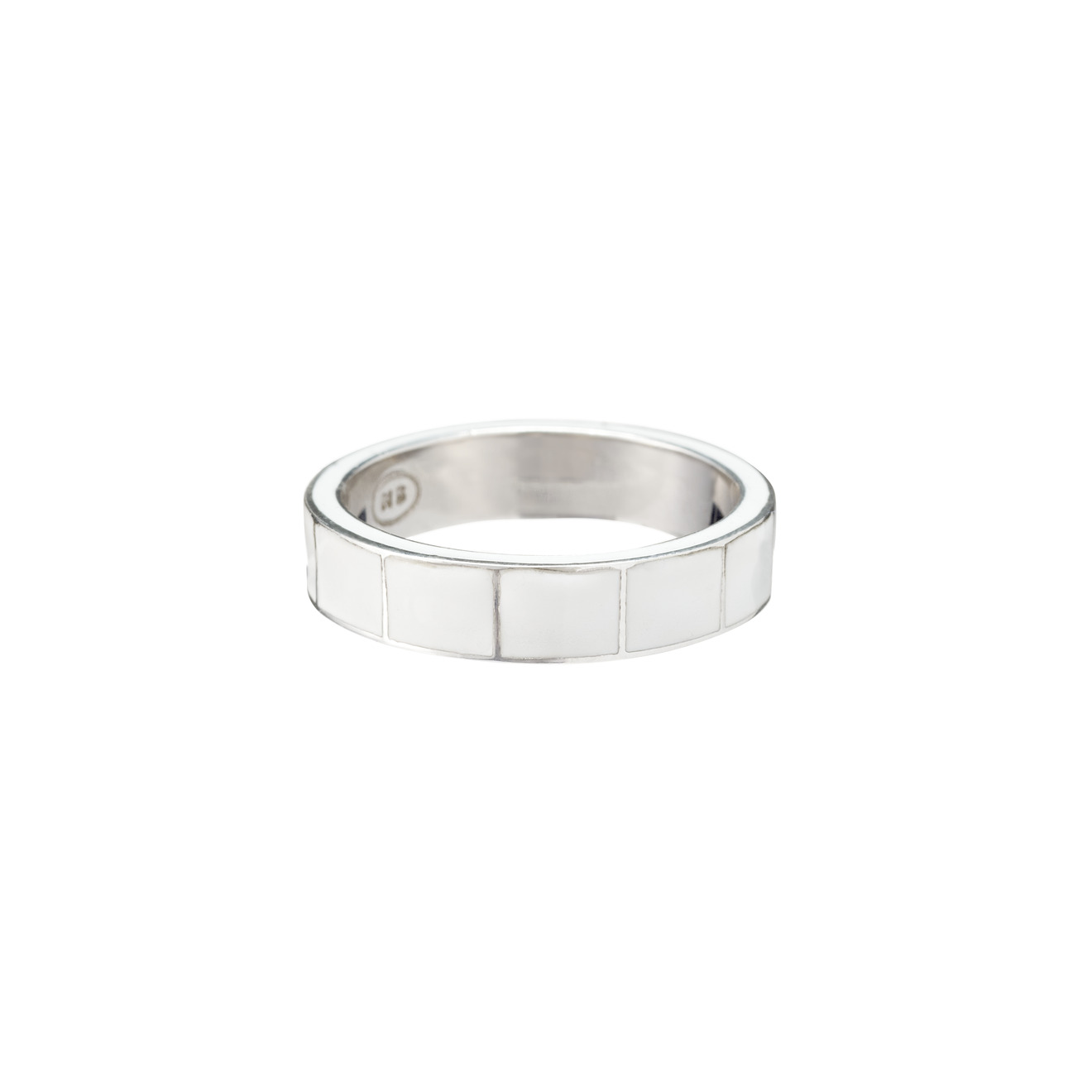 SHAMELESS Белое кольцо из серебра с эмалью shameless белый кафф из серебра с эмалью