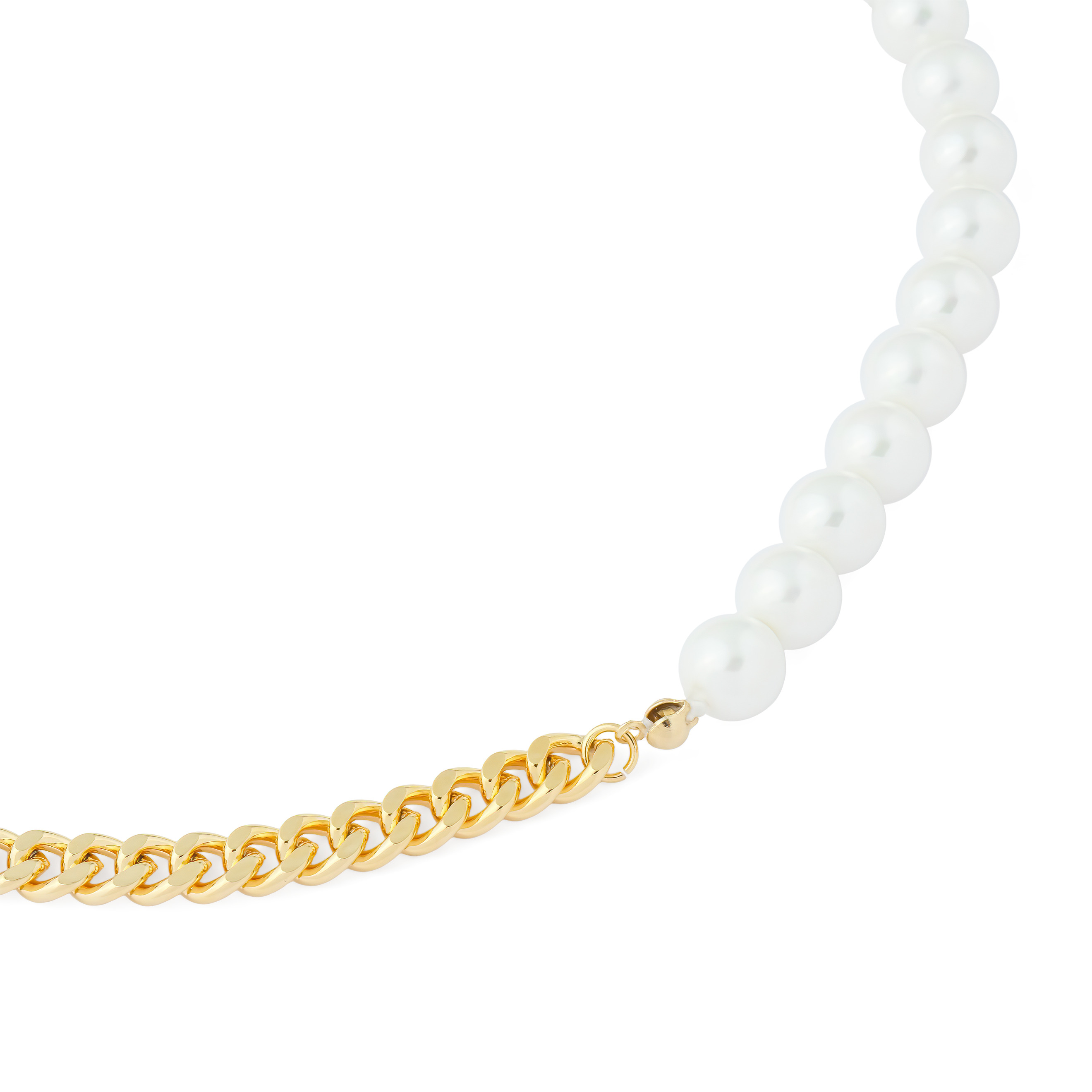 necklace with imitation pearls and a peacock on the lock