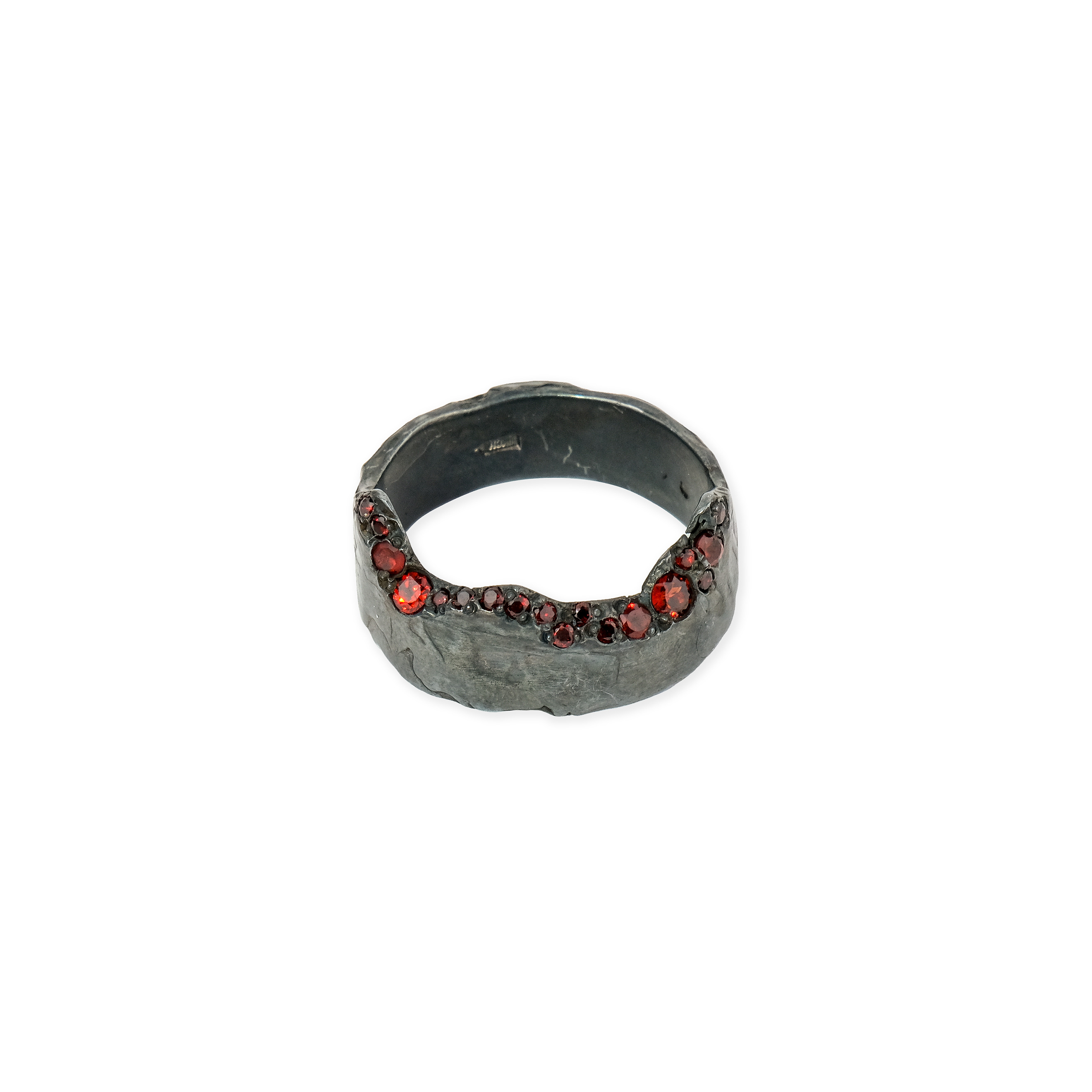 Широкие кольца Kintsugi Jewelry Кольцо Crave серебряное с гранатами