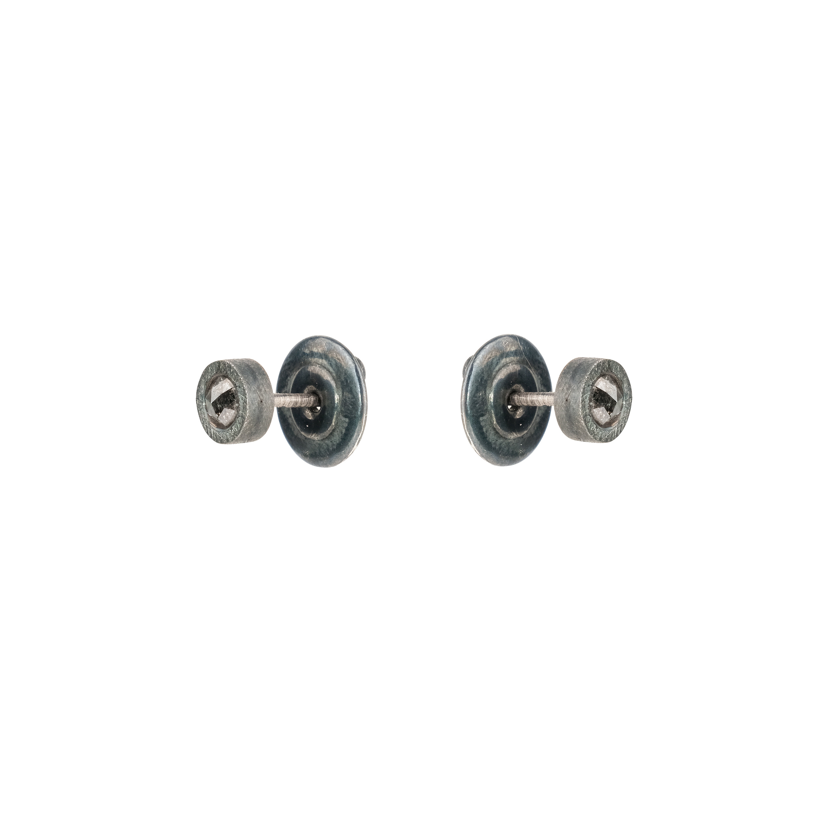 Fragile rose poussettes made of silver with a diamond