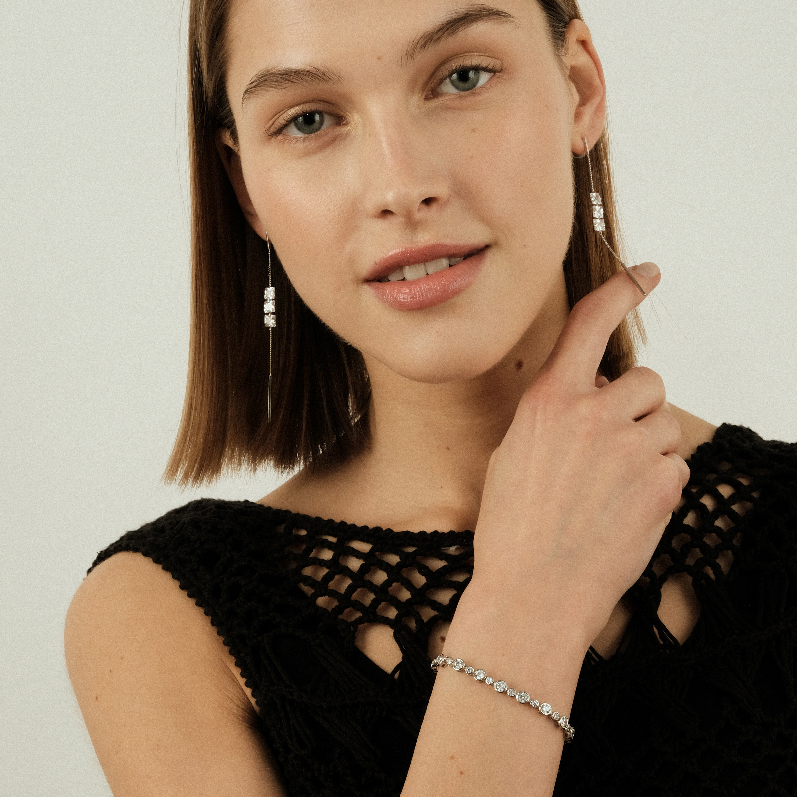 chain earrings with three crystals