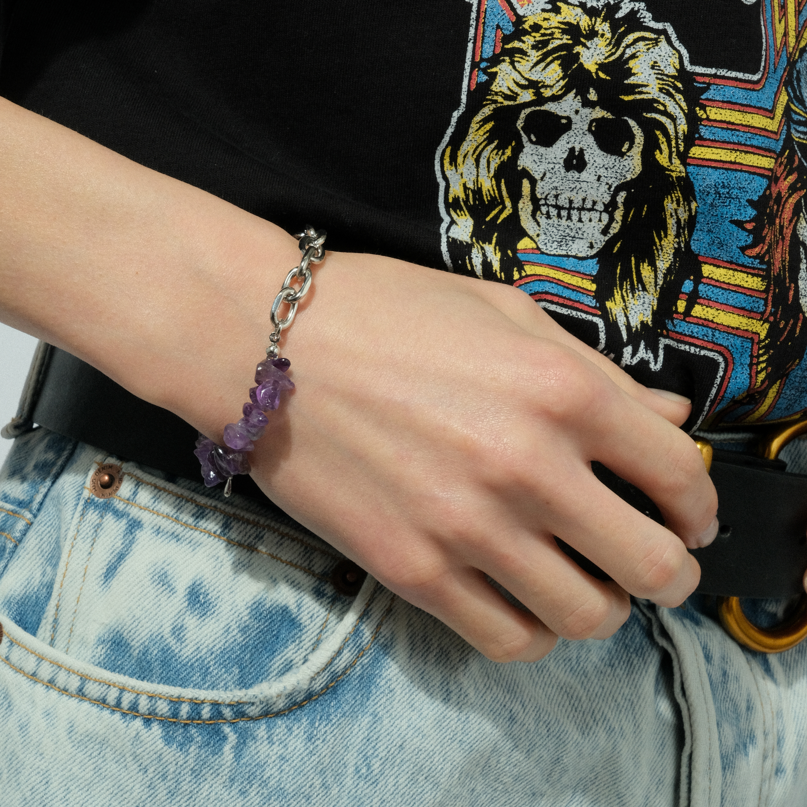 Silver chain bracelet with amethyst