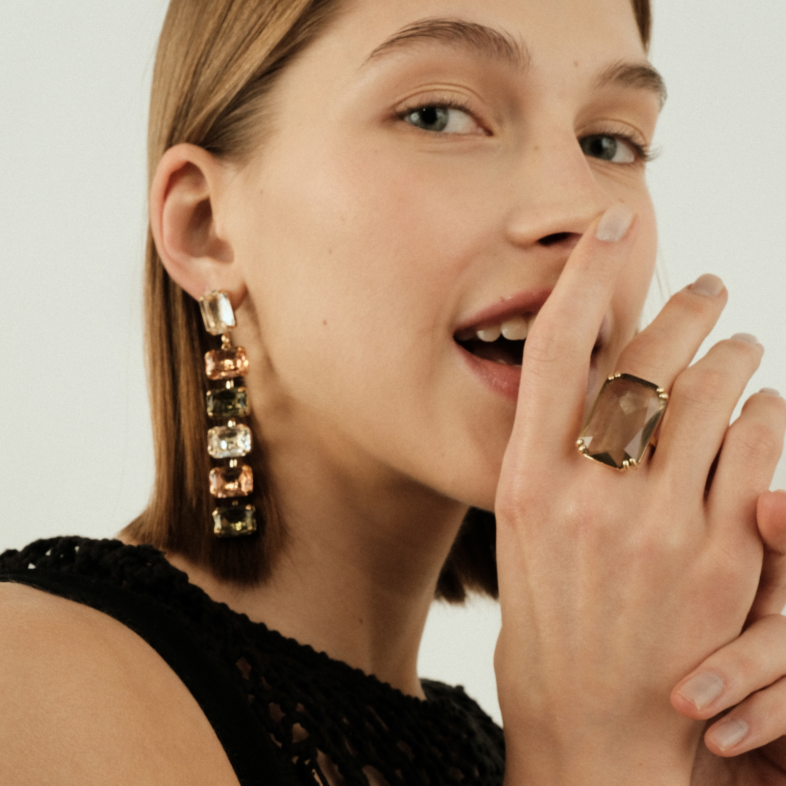 ring with rectangular crystal