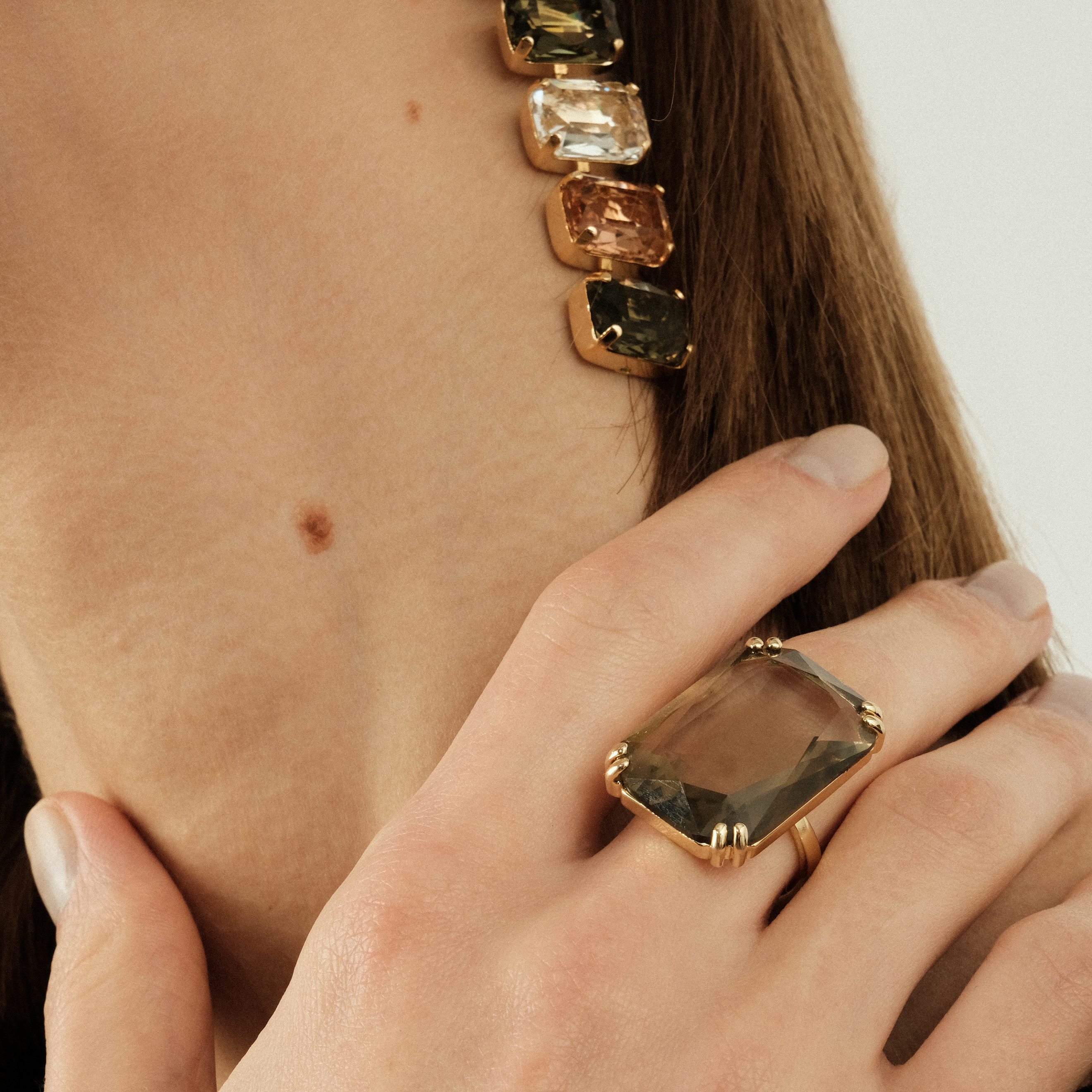 ring with rectangular crystal