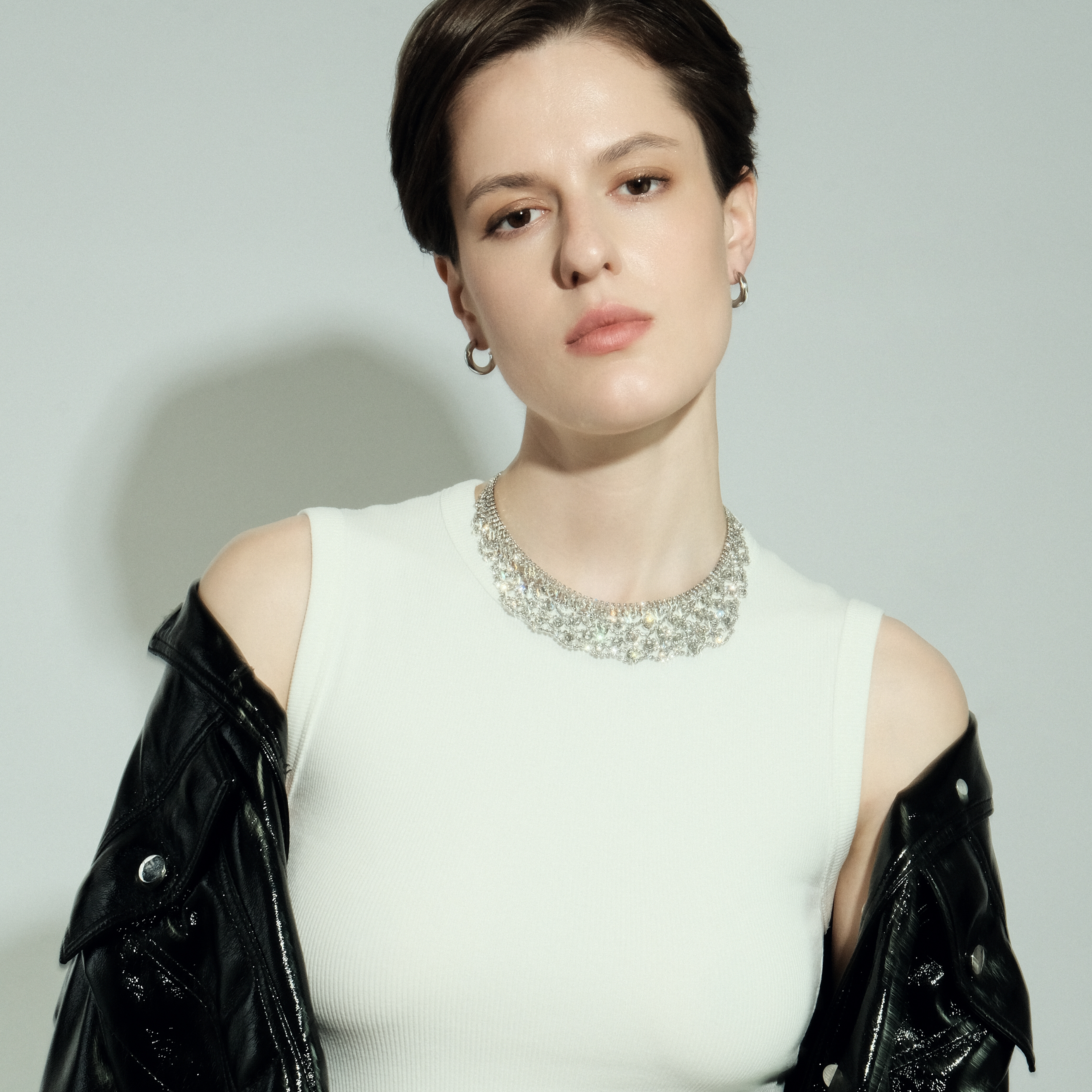 Wide  necklace with crystals of different sizes