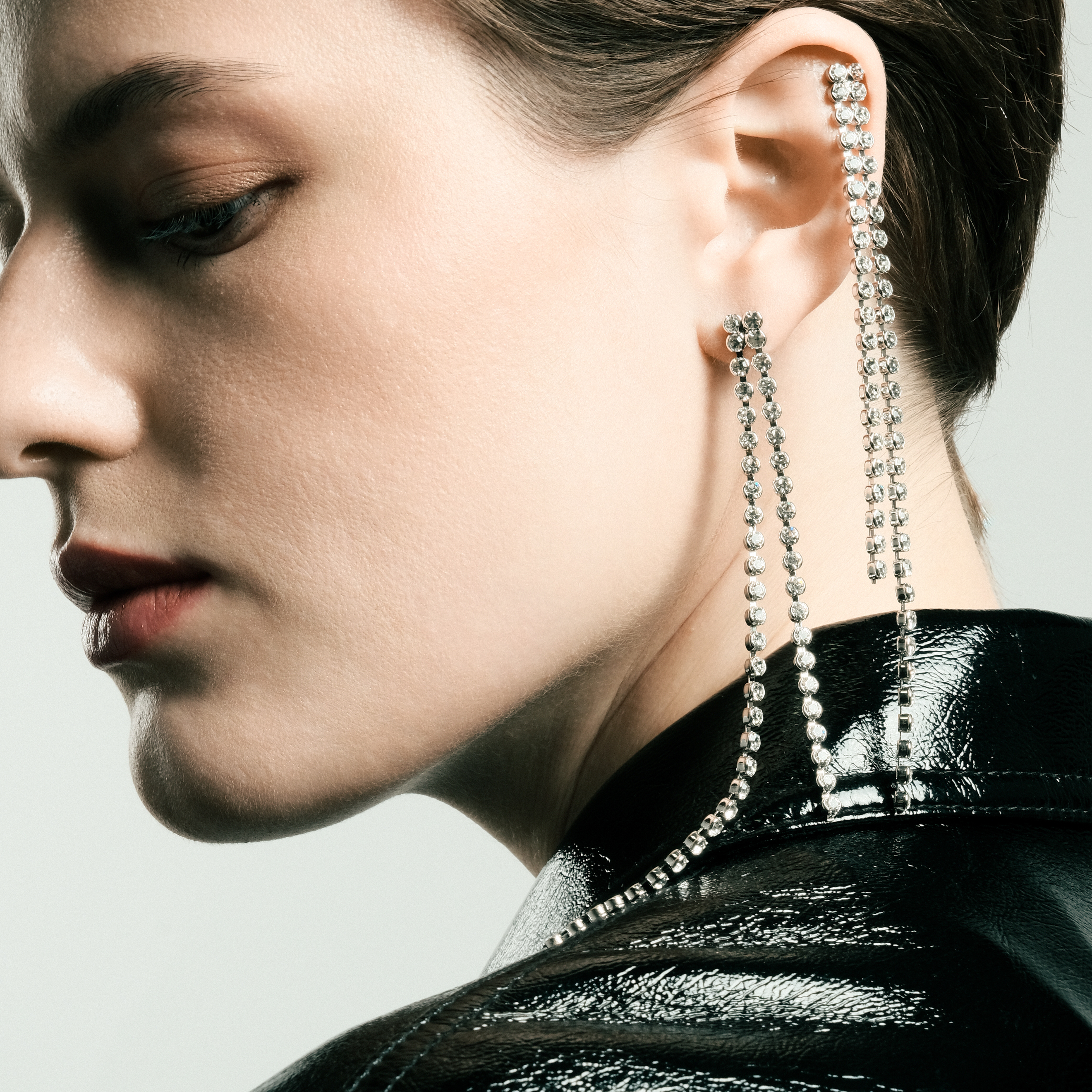Long earrings with crystals