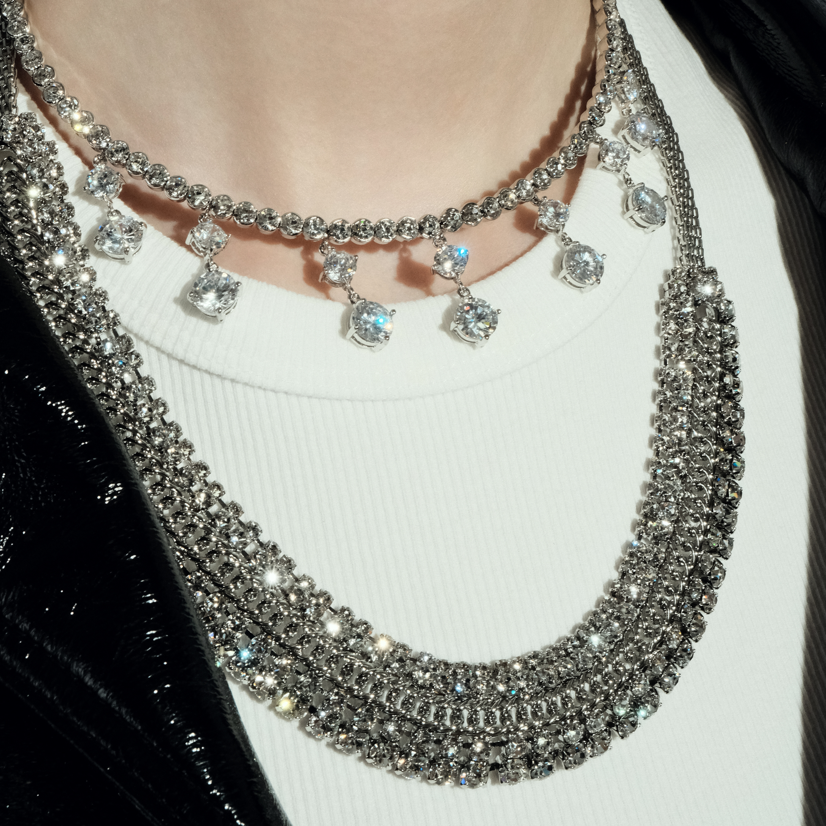 Silver choker with square pendants fully covered with crystals