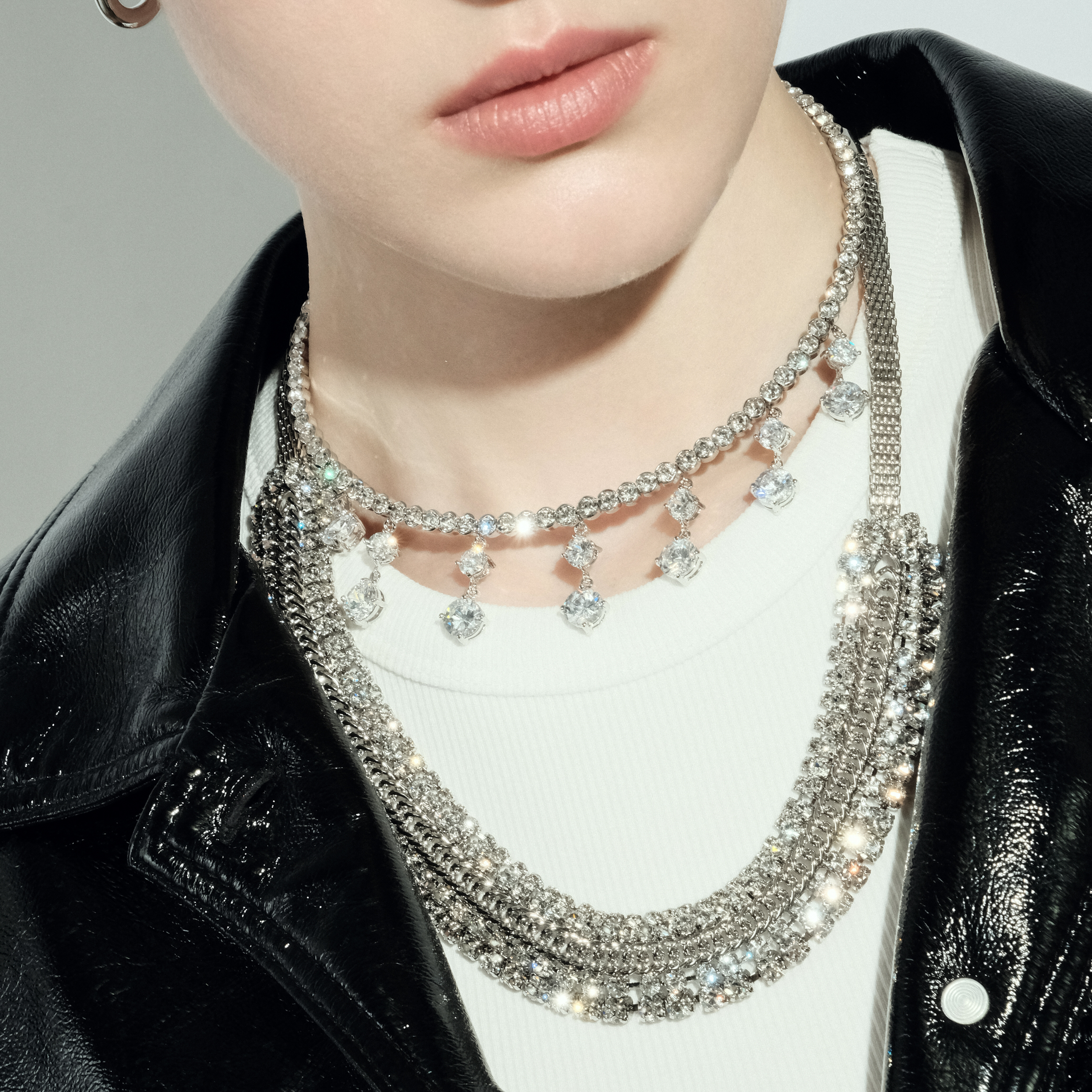 Silver choker with square pendants fully covered with crystals