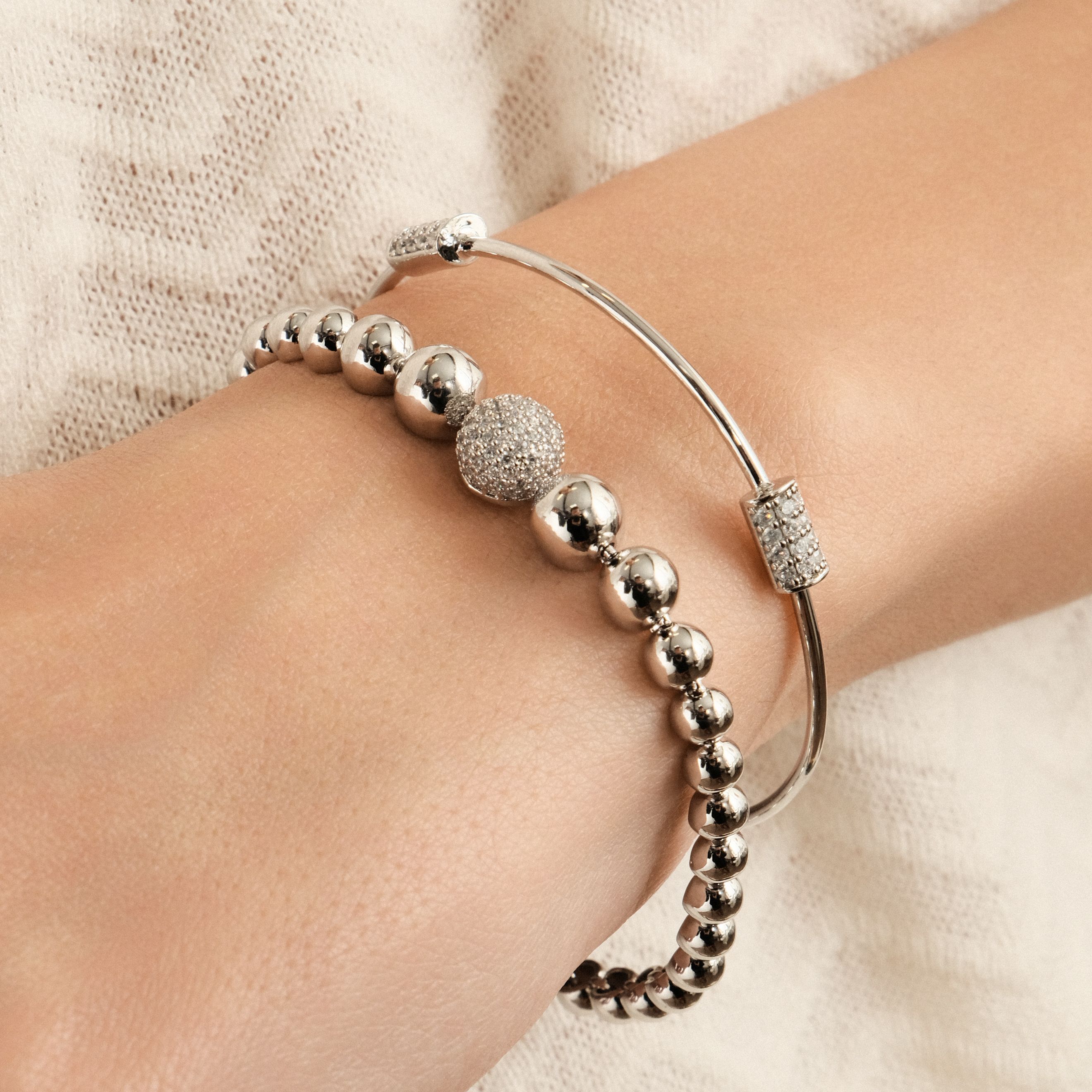 Silver bracelet with crystal inserts