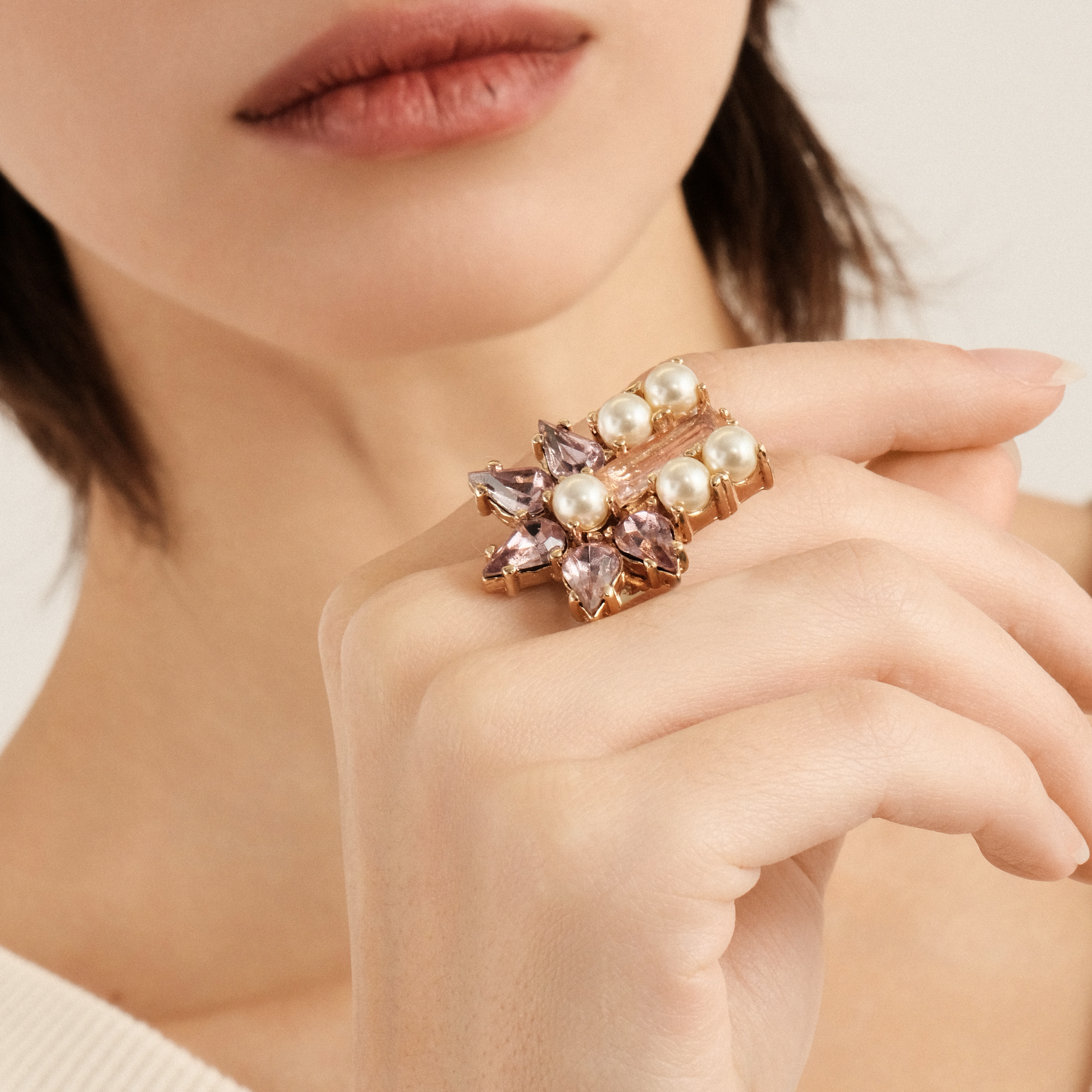 Золотистое кольцо с розовыми кристаллами CLUSTER RING