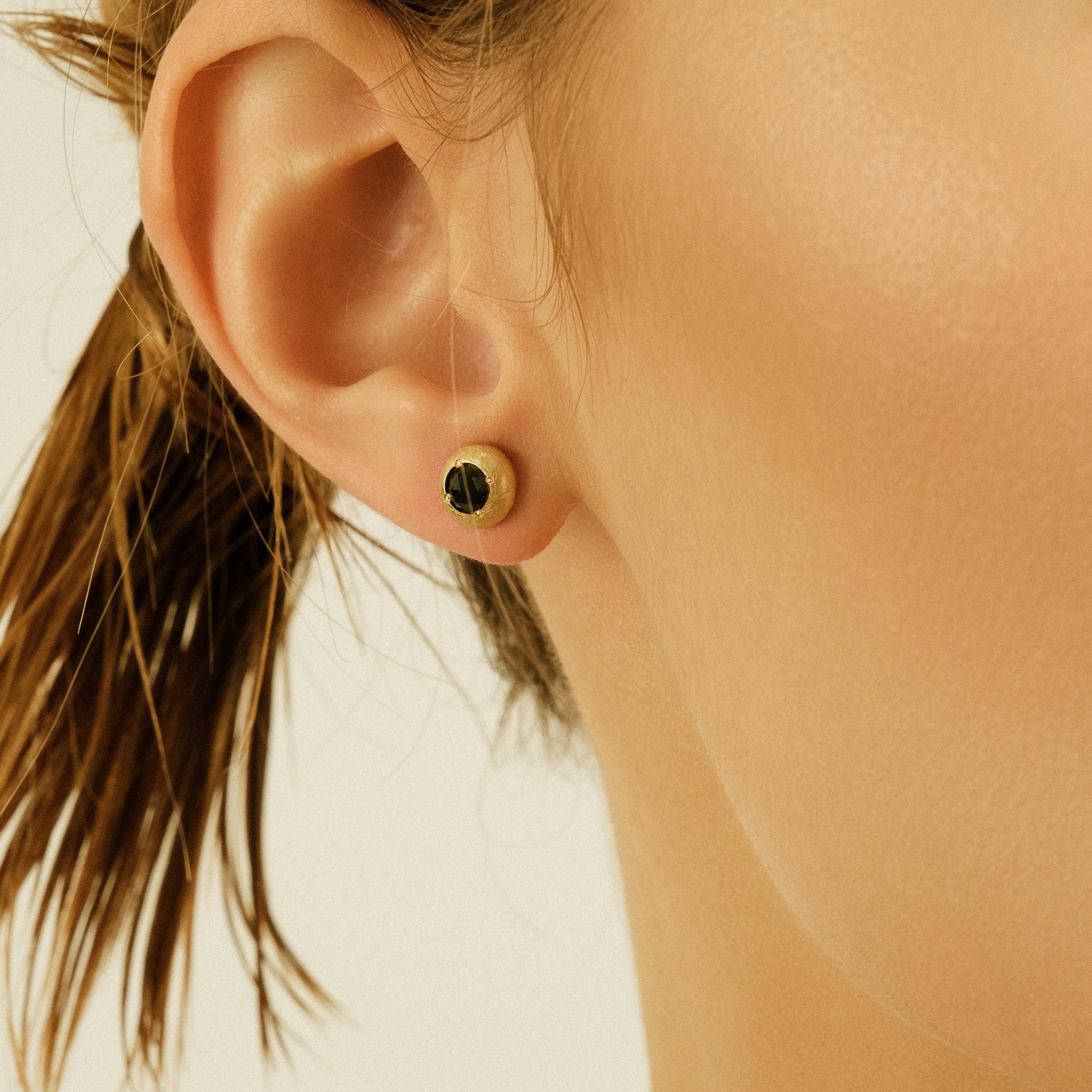 Серьги Satin золотые с бриллиантами