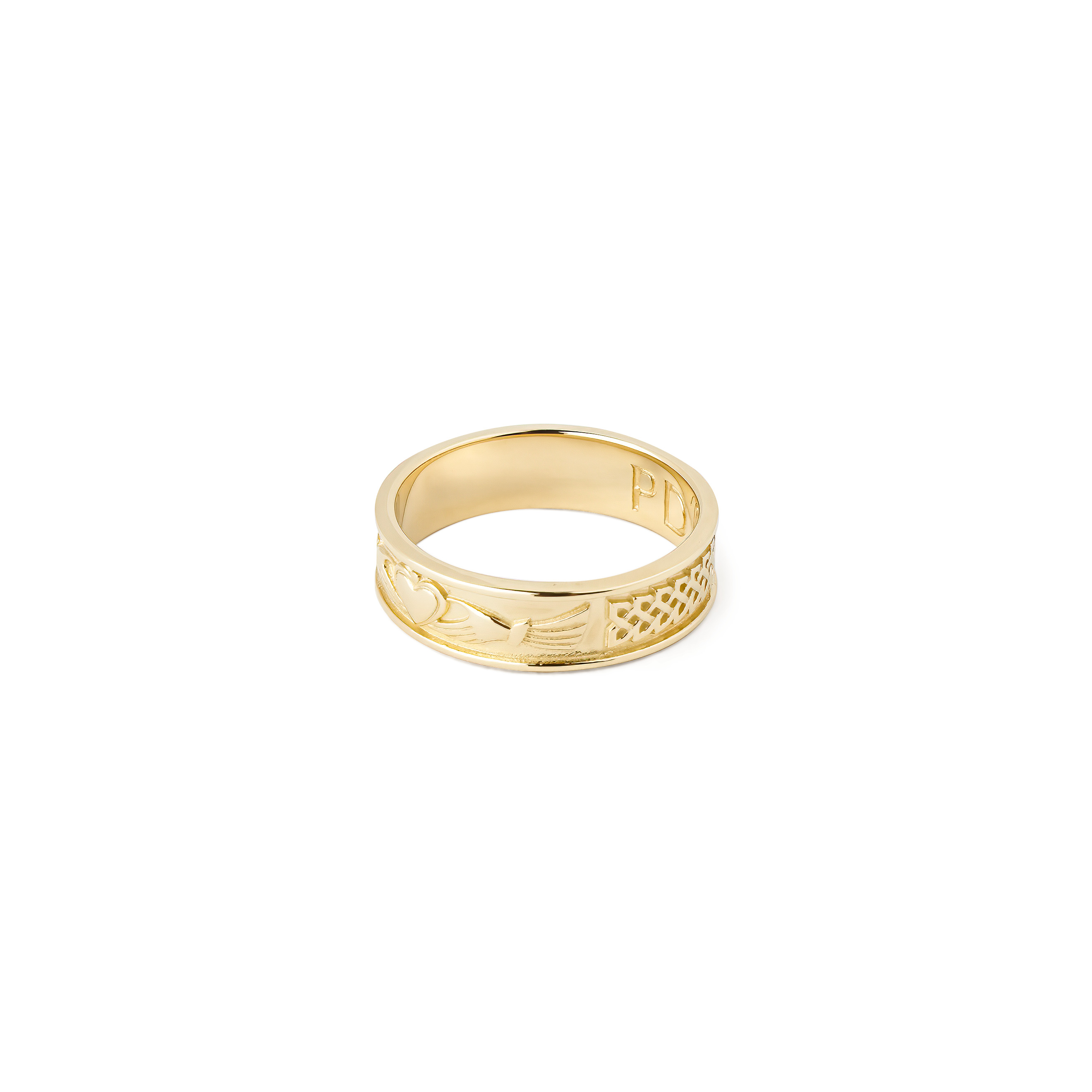 women’s yellow gold claddagh ring
