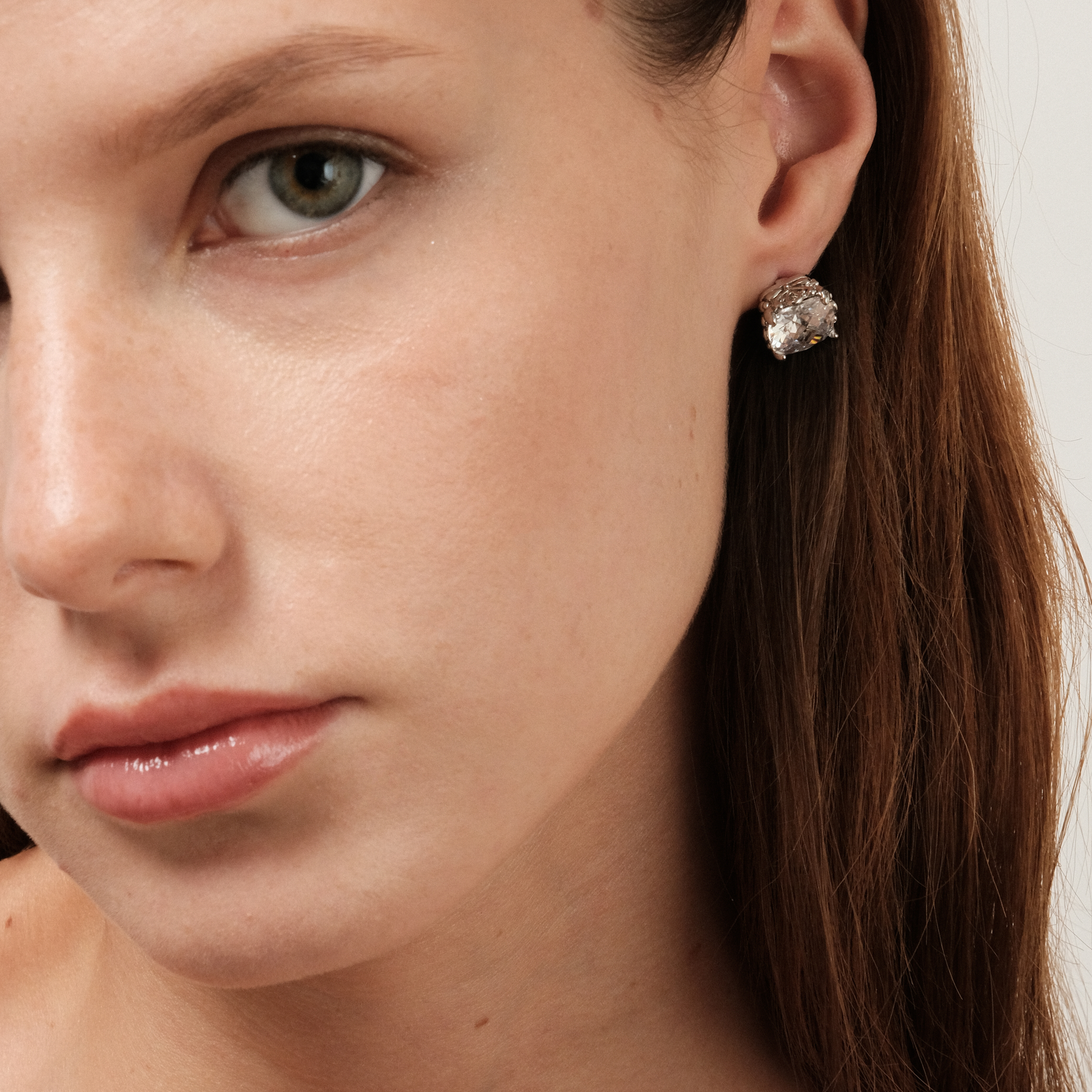 stud earrings with white crystals