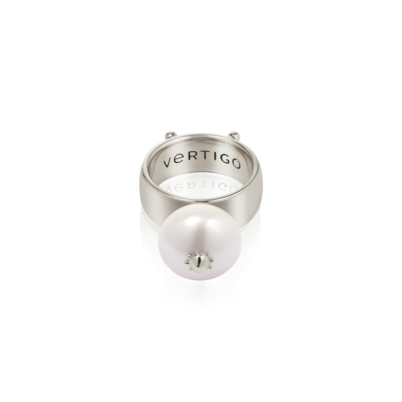 цена Vertigo Jewellery Lab Кольцо СLEOPTR LADYBUG RING из серебра с речным жемчугом