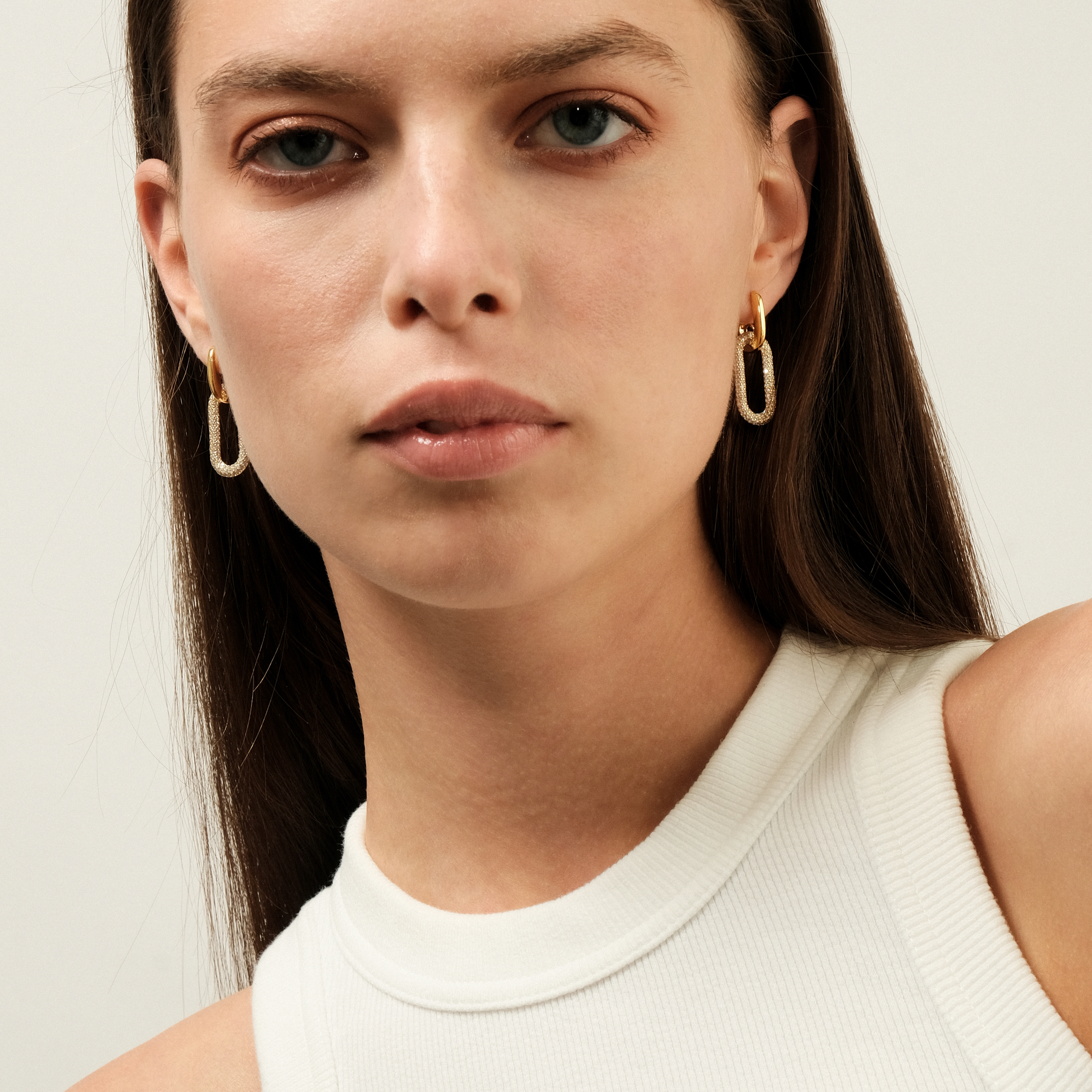 earrings with ovals with crystals