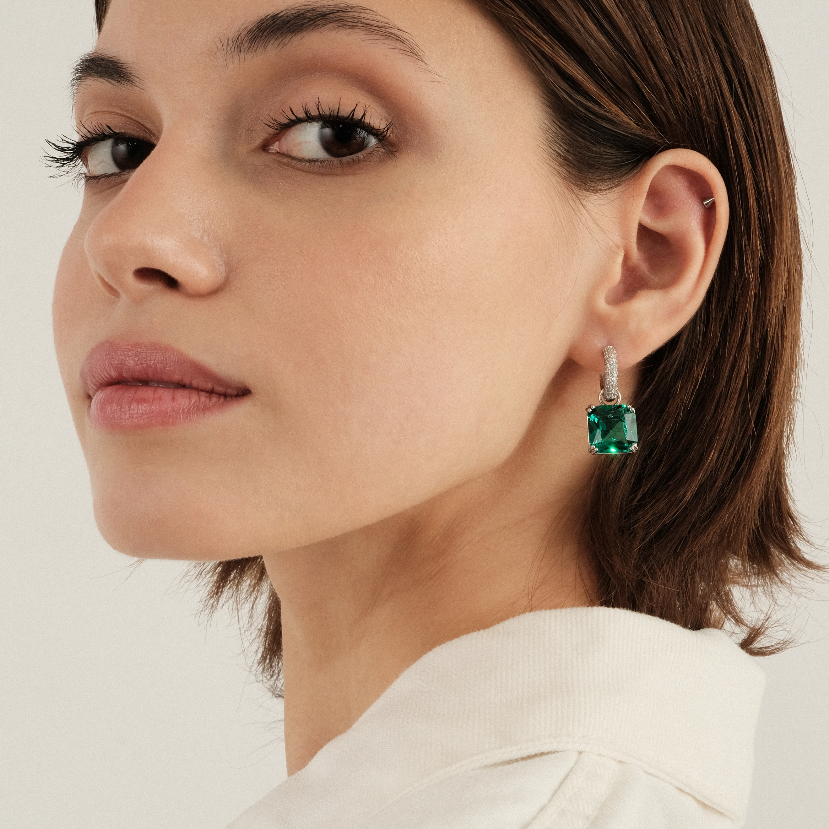 earrings with square green crystal and peacock