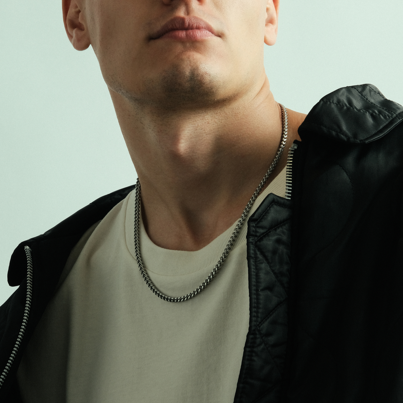 Hand Around Стальная тонкая цепь елочного плетения